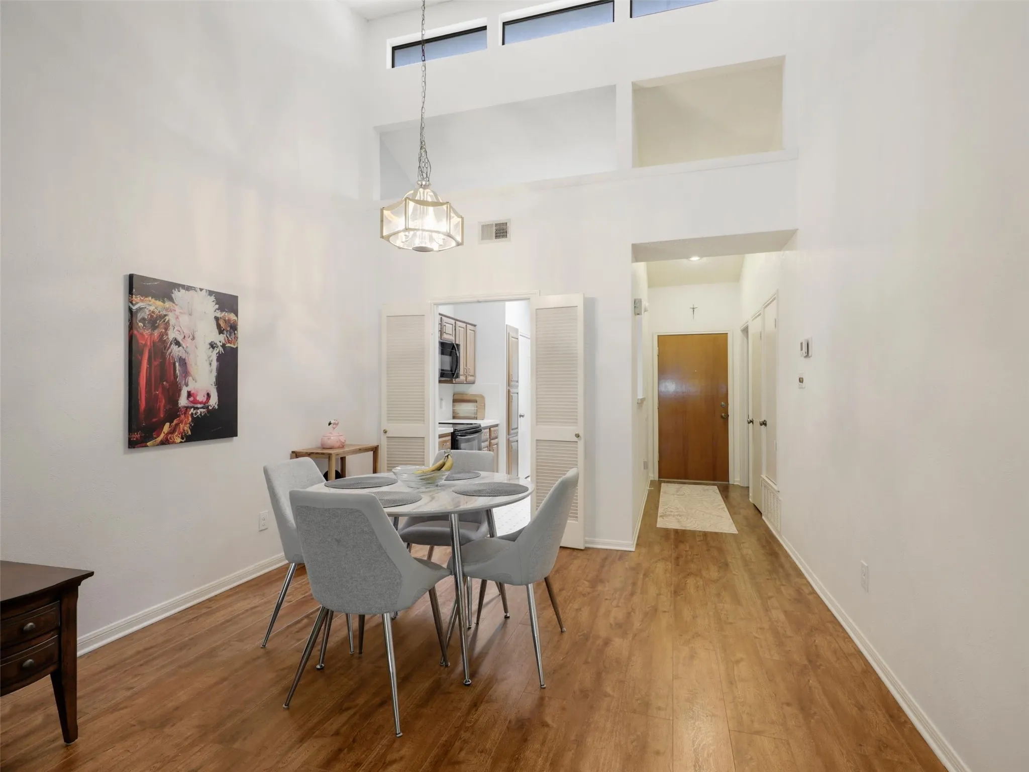 Condominium For Sale in Collin County , 2204 W Park Boulevard 2803, Plano, Texas 75075, 2 Bedroom, 2 Bathroom, Garage spaces, 1,037 Sqft, built in 1982, mls#21371021, Real Estate Agent in Plano, Homes For Sale in Collin county, Homes For Sale in Plano, Realtor in Plano Texas, Real Estate Brokerage Independent Realty Texas, Luminita Cordes Realtor