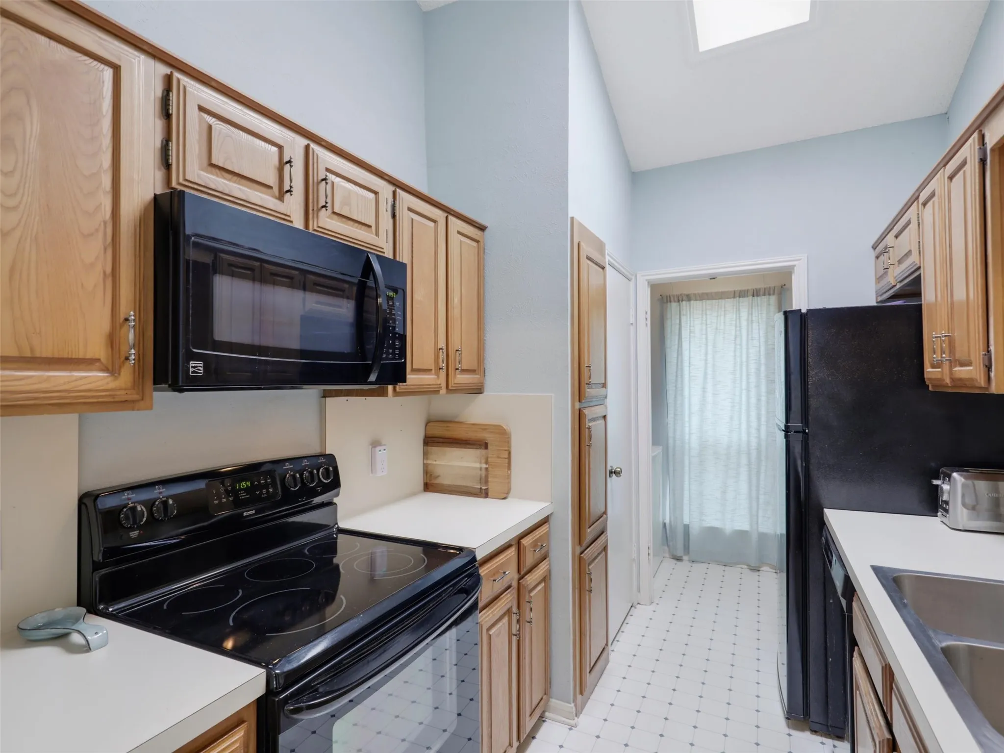 Condominium For Sale in Collin County , 2204 W Park Boulevard 2803, Plano, Texas 75075, 2 Bedroom, 2 Bathroom, Garage spaces, 1,037 Sqft, built in 1982, mls#21371021, Real Estate Agent in Plano, Homes For Sale in Collin county, Homes For Sale in Plano, Realtor in Plano Texas, Real Estate Brokerage Independent Realty Texas, Luminita Cordes Realtor