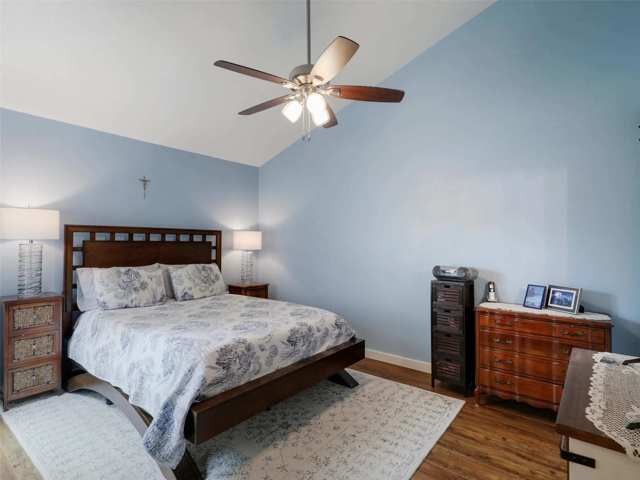 Condominium For Sale in Collin County , 2204 W Park Boulevard 2803, Plano, Texas 75075, 2 Bedroom, 2 Bathroom, Garage spaces, 1,037 Sqft, built in 1982, mls#21371021, Real Estate Agent in Plano, Homes For Sale in Collin county, Homes For Sale in Plano, Realtor in Plano Texas, Real Estate Brokerage Independent Realty Texas, Luminita Cordes Realtor