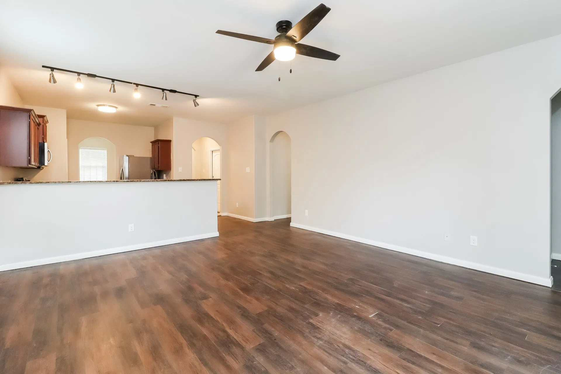 Single Family Residence For Rent in Tarrant County , 6205 Ryan Creek Road, Fort Worth, Texas 76179, 3 Bedroom, 2 Bathroom, 2 Garage spaces, 1,597 Sqft, built in 2015, mls#21371284, Real Estate Agent in Fort Worth, Homes For Rent in Tarrant county, Homes For Rent in Fort Worth, Realtor in Fort Worth Texas, Real Estate Brokerage Independent Realty Texas, Luminita Cordes Realtor