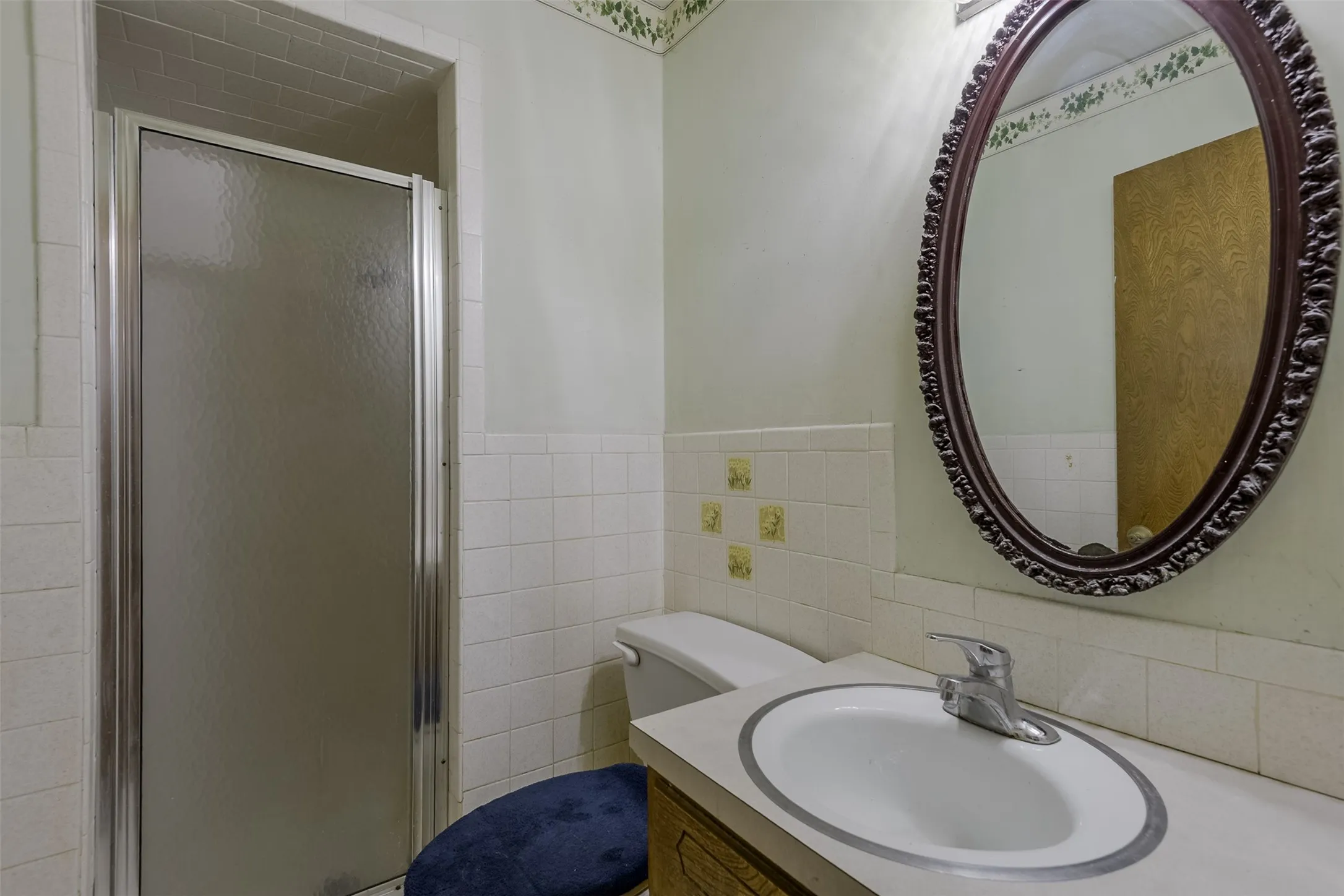 Single Family Residence For Sale in Ellis County , 102 Alamo Street, Waxahachie, Texas 75165, 3 Bedroom, 2 Bathroom, 2 Garage spaces, 1,304 Sqft, built in 1978, mls#21371211, Real Estate Agent in Waxahachie, Homes For Sale in Ellis county, Homes For Sale in Waxahachie, Realtor in Waxahachie Texas, Real Estate Brokerage Independent Realty Texas, Luminita Cordes Realtor