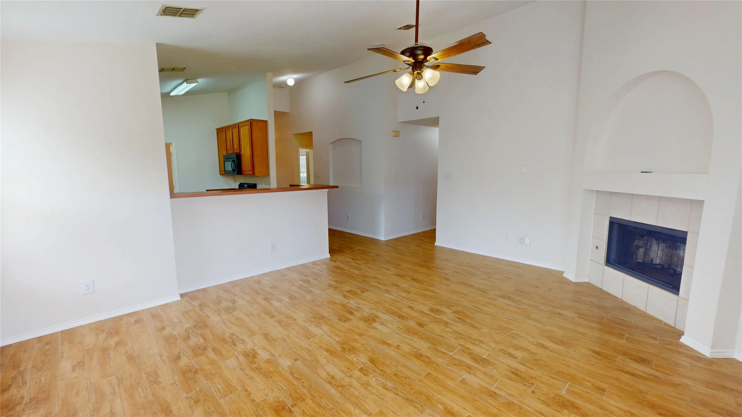Single Family Residence For Sale in Collin County , 1545 Outerbridge Drive, Allen, Texas 75002, 3 Bedroom, 2 Bathroom, 2 Garage spaces, 1,741 Sqft, built in 2003, mls#21369436, Real Estate Agent in Allen, Homes For Sale in Collin county, Homes For Sale in Allen, Realtor in Allen Texas, Real Estate Brokerage Independent Realty Texas, Luminita Cordes Realtor