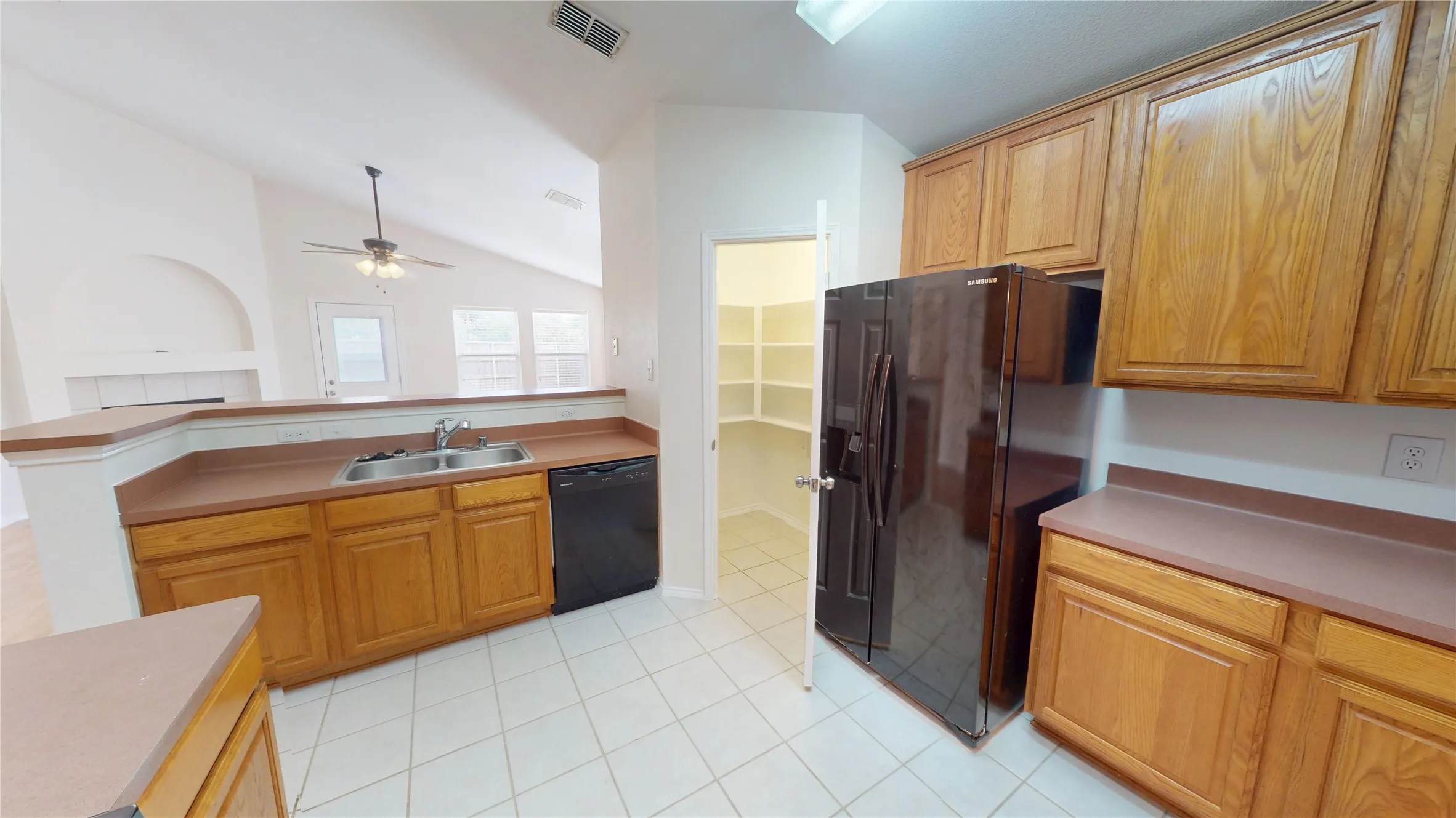 Single Family Residence For Sale in Collin County , 1545 Outerbridge Drive, Allen, Texas 75002, 3 Bedroom, 2 Bathroom, 2 Garage spaces, 1,741 Sqft, built in 2003, mls#21369436, Real Estate Agent in Allen, Homes For Sale in Collin county, Homes For Sale in Allen, Realtor in Allen Texas, Real Estate Brokerage Independent Realty Texas, Luminita Cordes Realtor