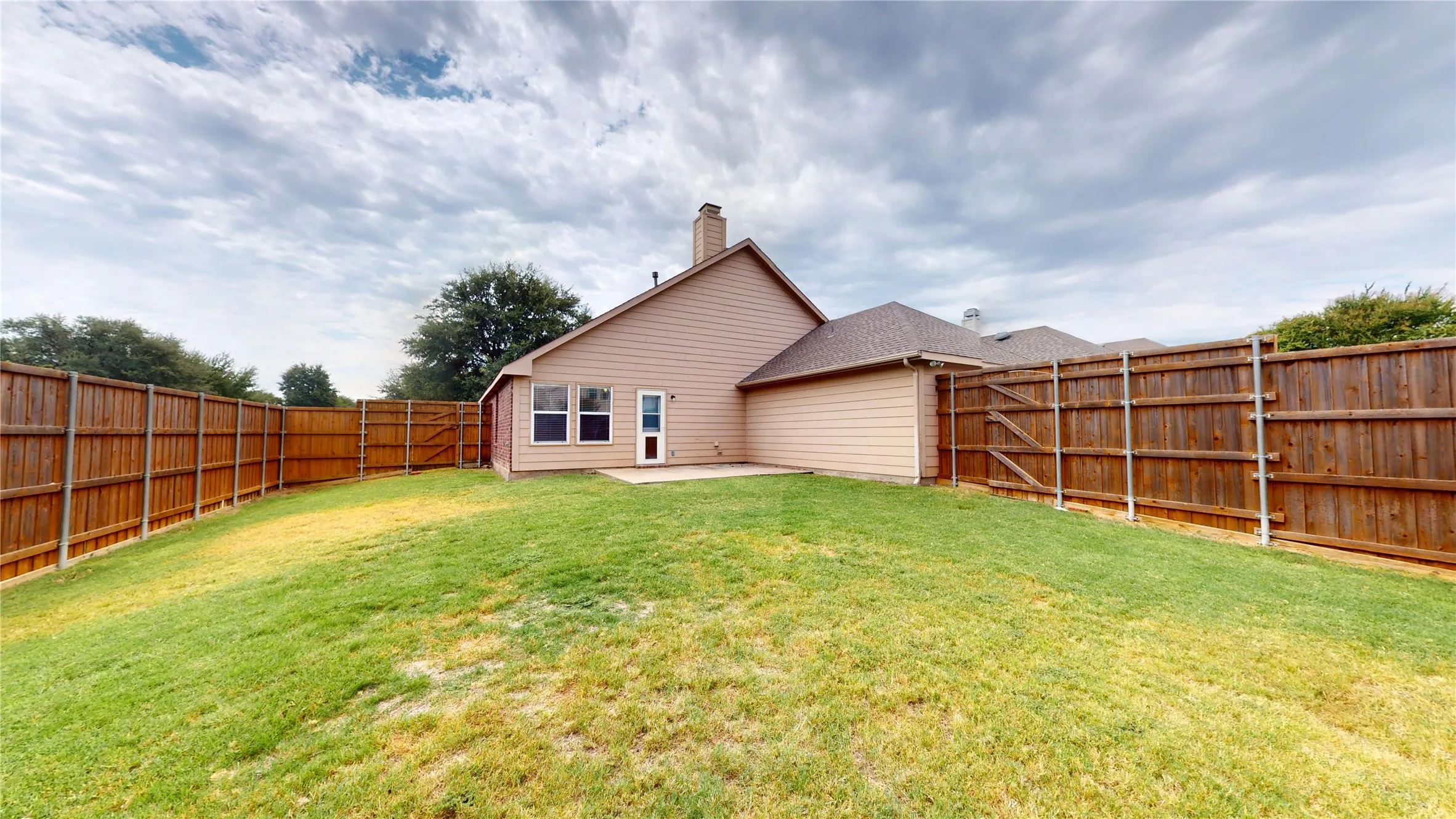 Single Family Residence For Sale in Collin County , 1545 Outerbridge Drive, Allen, Texas 75002, 3 Bedroom, 2 Bathroom, 2 Garage spaces, 1,741 Sqft, built in 2003, mls#21369436, Real Estate Agent in Allen, Homes For Sale in Collin county, Homes For Sale in Allen, Realtor in Allen Texas, Real Estate Brokerage Independent Realty Texas, Luminita Cordes Realtor