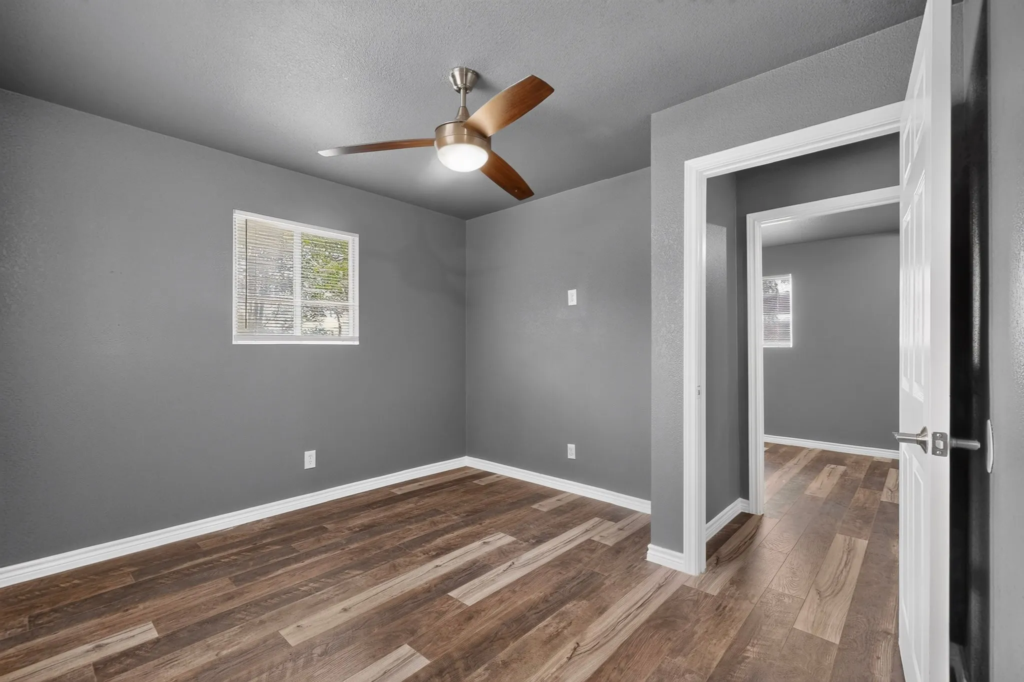 Single Family Residence For Sale in Hunt County , 6138 W Interstate 30, Royse City, Texas 75189, 2 Bedroom, 1 Bathroom, 2 Garage spaces, 792 Sqft, built in 1978, mls#21369192, Real Estate Agent in Royse City, Homes For Sale in Hunt county, Homes For Sale in Royse City, Realtor in Royse City Texas, Real Estate Brokerage Independent Realty Texas, Luminita Cordes Realtor