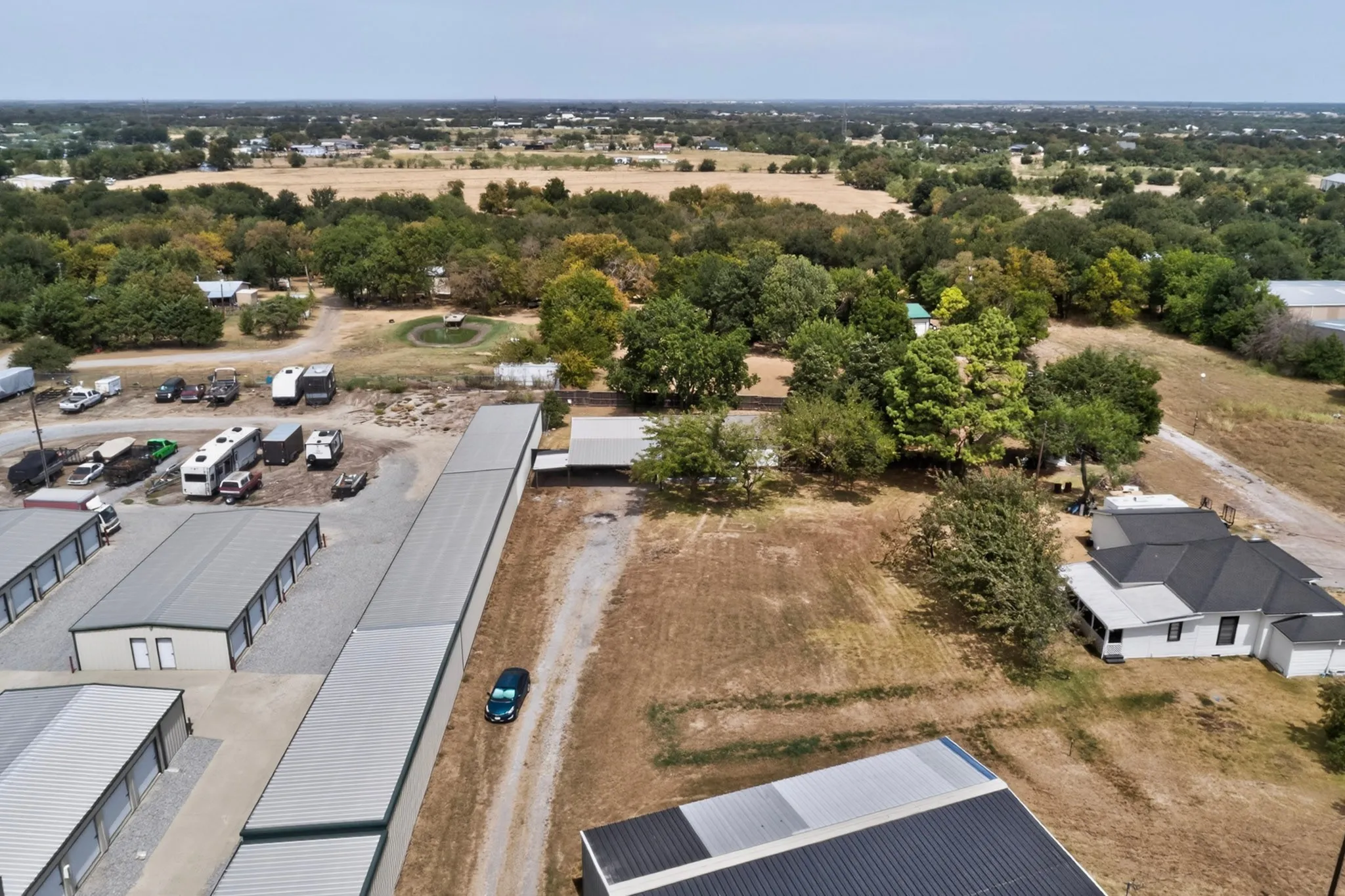 Single Family Residence For Sale in Hunt County , 6138 W Interstate 30, Royse City, Texas 75189, 2 Bedroom, 1 Bathroom, 2 Garage spaces, 792 Sqft, built in 1978, mls#21369192, Real Estate Agent in Royse City, Homes For Sale in Hunt county, Homes For Sale in Royse City, Realtor in Royse City Texas, Real Estate Brokerage Independent Realty Texas, Luminita Cordes Realtor