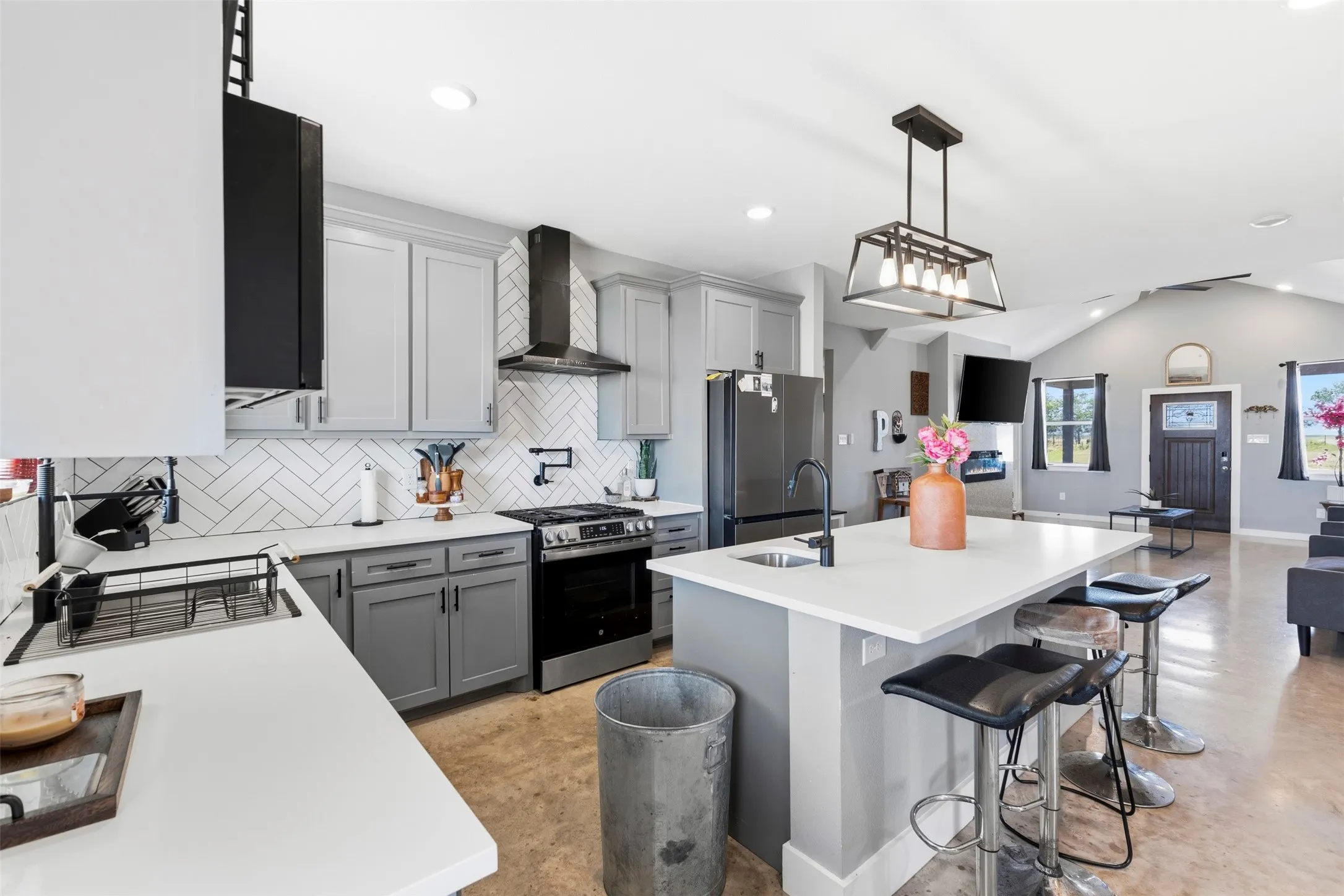 Single Family Residence For Sale in Ellis County , 770 Section House Road, Ennis, Texas 75119, 4 Bedroom, 3 Bathroom, Garage spaces, 1,845 Sqft, built in 2024, mls#21370667, Real Estate Agent in Ennis, Homes For Sale in Ellis county, Homes For Sale in Ennis, Realtor in Ennis Texas, Real Estate Brokerage Independent Realty Texas, Luminita Cordes Realtor