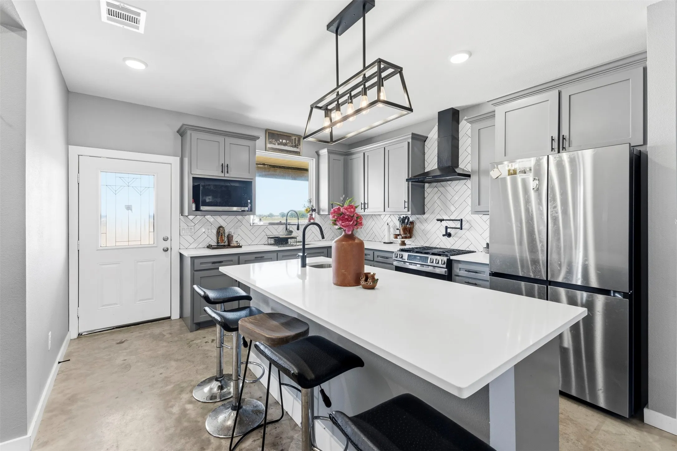Single Family Residence For Sale in Ellis County , 770 Section House Road, Ennis, Texas 75119, 4 Bedroom, 3 Bathroom, Garage spaces, 1,845 Sqft, built in 2024, mls#21370667, Real Estate Agent in Ennis, Homes For Sale in Ellis county, Homes For Sale in Ennis, Realtor in Ennis Texas, Real Estate Brokerage Independent Realty Texas, Luminita Cordes Realtor