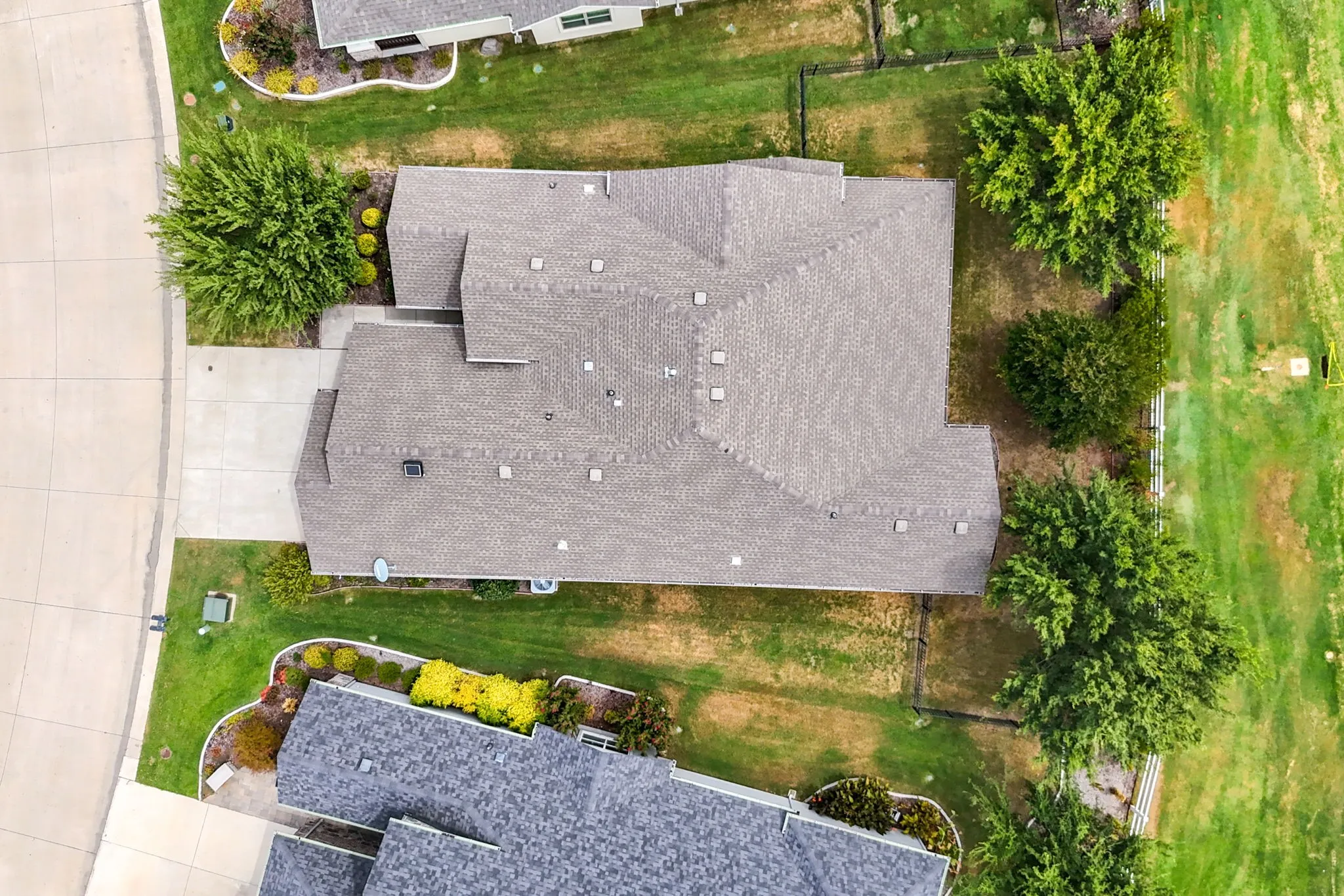 Single Family Residence For Sale in Denton County , 10224 Lindenwood Trail, Denton, Texas 76207, 3 Bedroom, 3 Bathroom, 3 Garage spaces, 1,883 Sqft, built in 2017, mls#21369751, Real Estate Agent in Denton, Homes For Sale in Denton county, Homes For Sale in Denton, Realtor in Denton Texas, Real Estate Brokerage Independent Realty Texas, Luminita Cordes Realtor