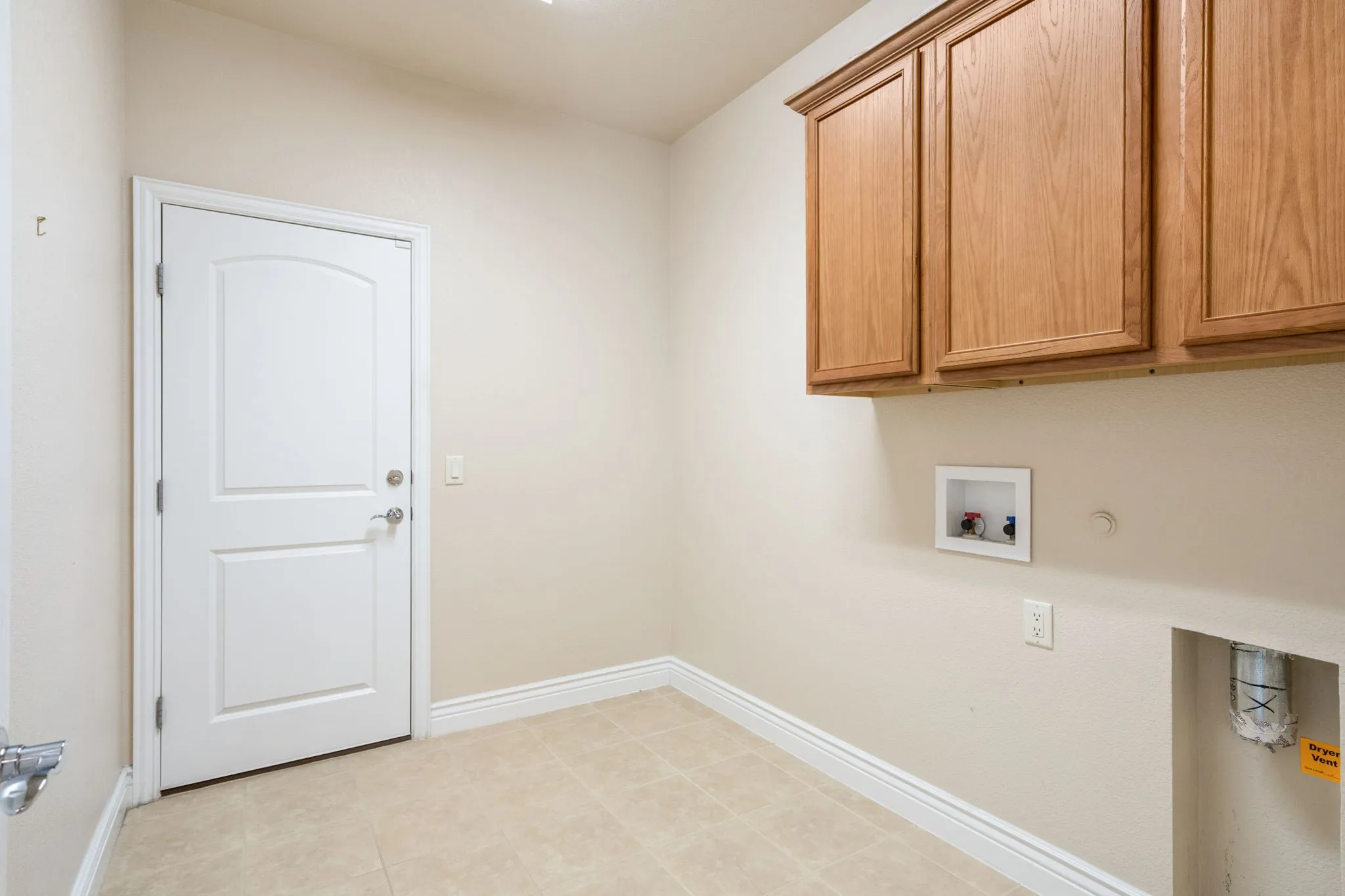 Single Family Residence For Sale in Denton County , 10224 Lindenwood Trail, Denton, Texas 76207, 3 Bedroom, 3 Bathroom, 3 Garage spaces, 1,883 Sqft, built in 2017, mls#21369751, Real Estate Agent in Denton, Homes For Sale in Denton county, Homes For Sale in Denton, Realtor in Denton Texas, Real Estate Brokerage Independent Realty Texas, Luminita Cordes Realtor