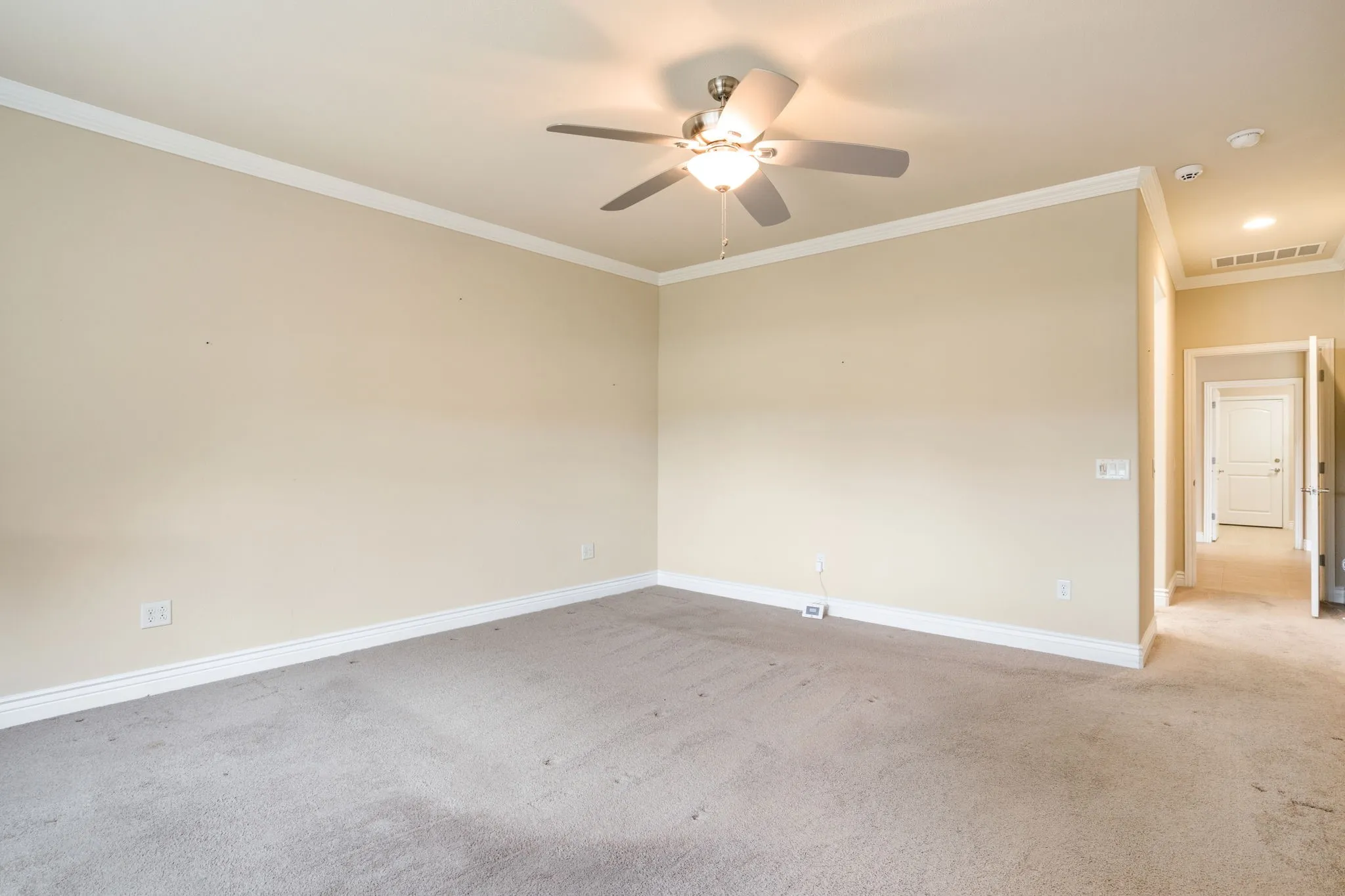 Single Family Residence For Sale in Denton County , 10224 Lindenwood Trail, Denton, Texas 76207, 3 Bedroom, 3 Bathroom, 3 Garage spaces, 1,883 Sqft, built in 2017, mls#21369751, Real Estate Agent in Denton, Homes For Sale in Denton county, Homes For Sale in Denton, Realtor in Denton Texas, Real Estate Brokerage Independent Realty Texas, Luminita Cordes Realtor