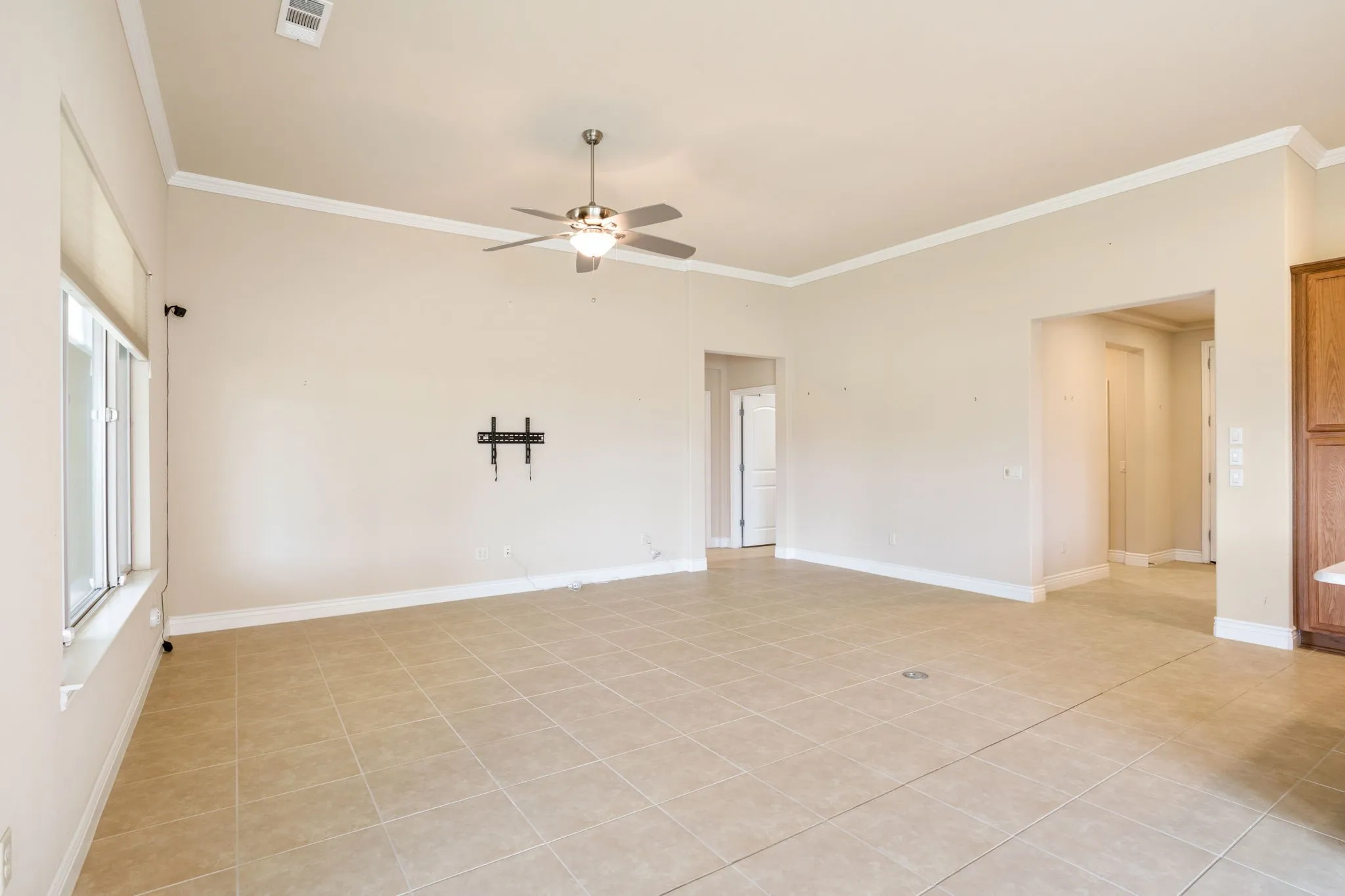 Single Family Residence For Sale in Denton County , 10224 Lindenwood Trail, Denton, Texas 76207, 3 Bedroom, 3 Bathroom, 3 Garage spaces, 1,883 Sqft, built in 2017, mls#21369751, Real Estate Agent in Denton, Homes For Sale in Denton county, Homes For Sale in Denton, Realtor in Denton Texas, Real Estate Brokerage Independent Realty Texas, Luminita Cordes Realtor