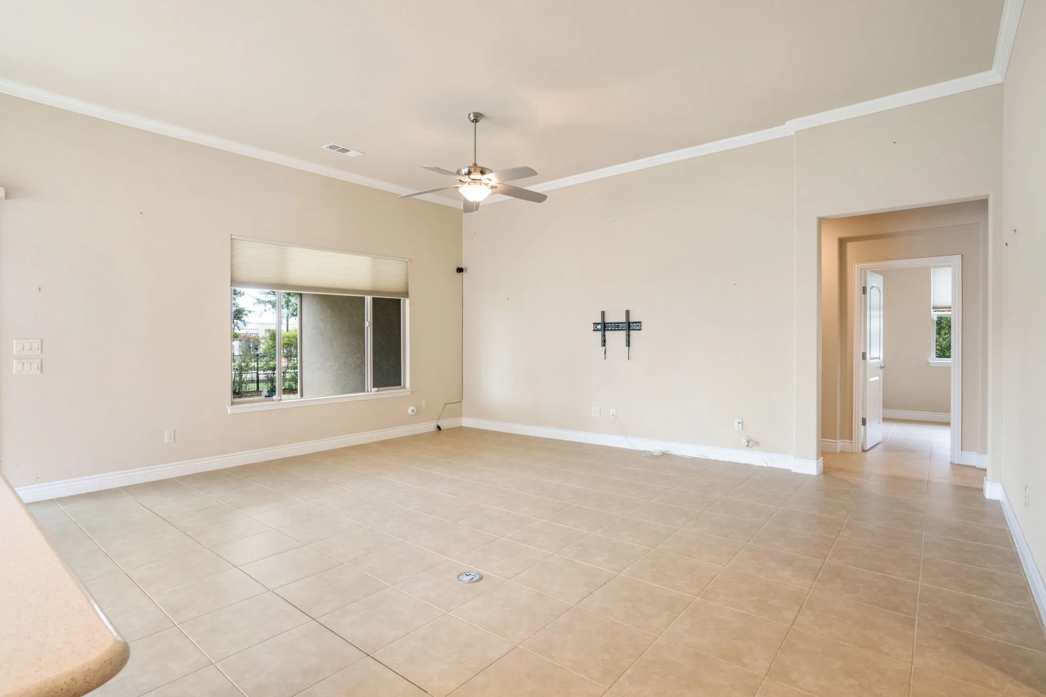 Single Family Residence For Sale in Denton County , 10224 Lindenwood Trail, Denton, Texas 76207, 3 Bedroom, 3 Bathroom, 3 Garage spaces, 1,883 Sqft, built in 2017, mls#21369751, Real Estate Agent in Denton, Homes For Sale in Denton county, Homes For Sale in Denton, Realtor in Denton Texas, Real Estate Brokerage Independent Realty Texas, Luminita Cordes Realtor