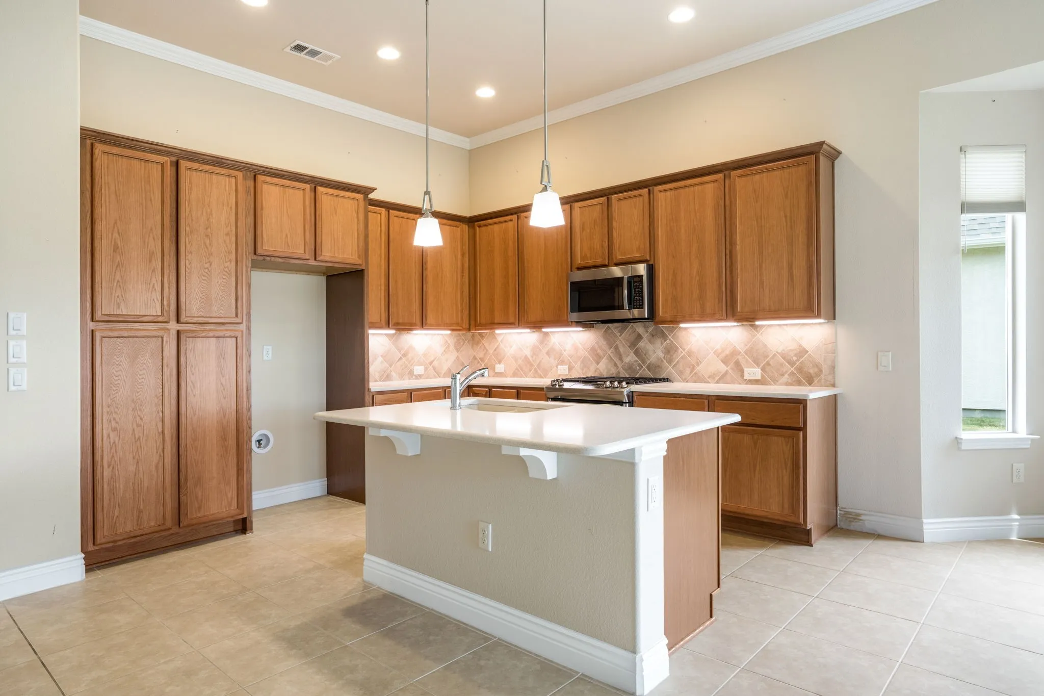 Single Family Residence For Sale in Denton County , 10224 Lindenwood Trail, Denton, Texas 76207, 3 Bedroom, 3 Bathroom, 3 Garage spaces, 1,883 Sqft, built in 2017, mls#21369751, Real Estate Agent in Denton, Homes For Sale in Denton county, Homes For Sale in Denton, Realtor in Denton Texas, Real Estate Brokerage Independent Realty Texas, Luminita Cordes Realtor