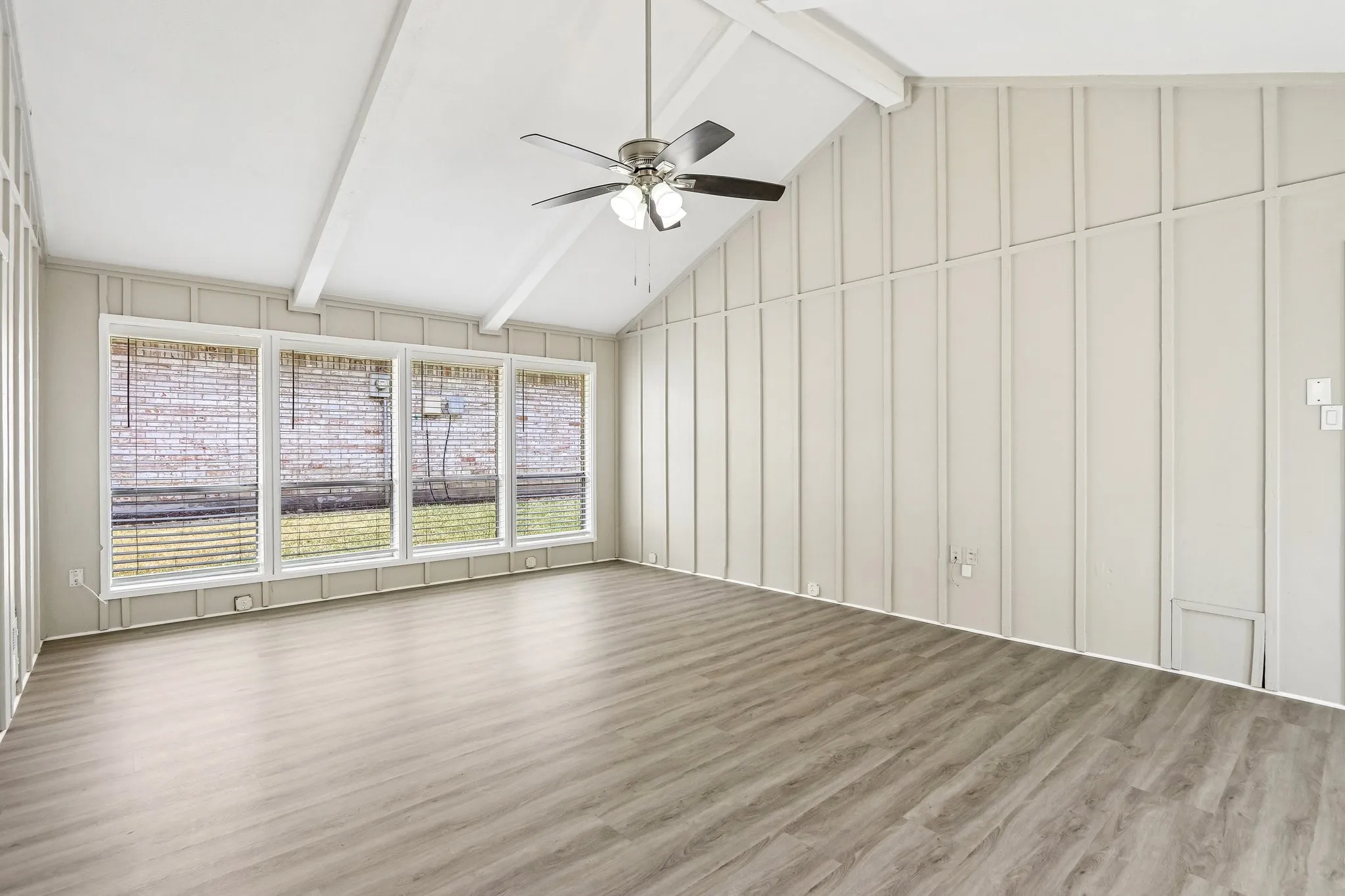 Single Family Residence For Sale in Collin County , 2840 Meadowbrook Drive, Plano, Texas 75075, 4 Bedroom, 3 Bathroom, 2 Garage spaces, 2,943 Sqft, built in 1974, mls#21368890, Real Estate Agent in Plano, Homes For Sale in Collin county, Homes For Sale in Plano, Realtor in Plano Texas, Real Estate Brokerage Independent Realty Texas, Luminita Cordes Realtor
