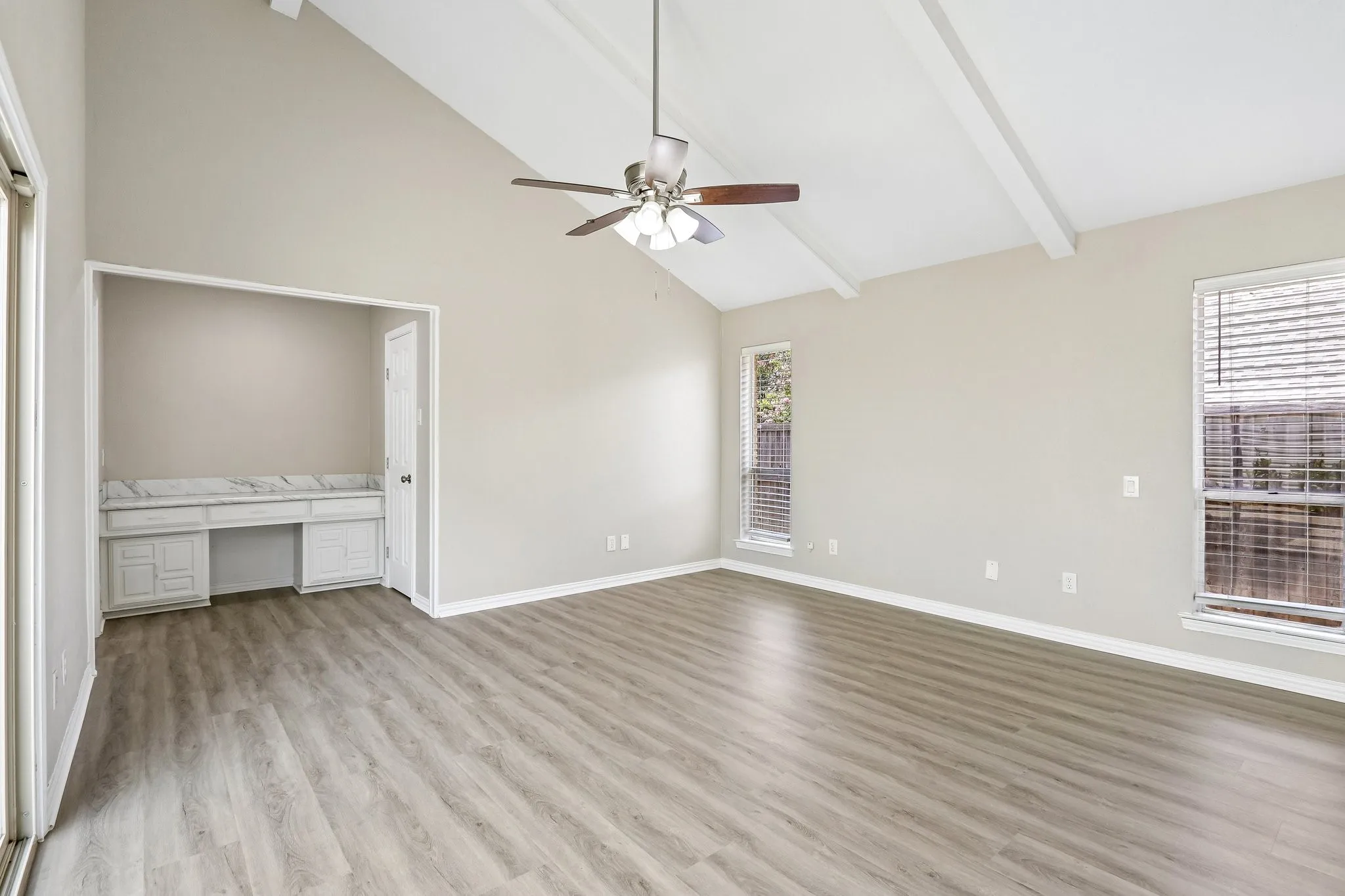 Single Family Residence For Sale in Collin County , 2840 Meadowbrook Drive, Plano, Texas 75075, 4 Bedroom, 3 Bathroom, 2 Garage spaces, 2,943 Sqft, built in 1974, mls#21368890, Real Estate Agent in Plano, Homes For Sale in Collin county, Homes For Sale in Plano, Realtor in Plano Texas, Real Estate Brokerage Independent Realty Texas, Luminita Cordes Realtor