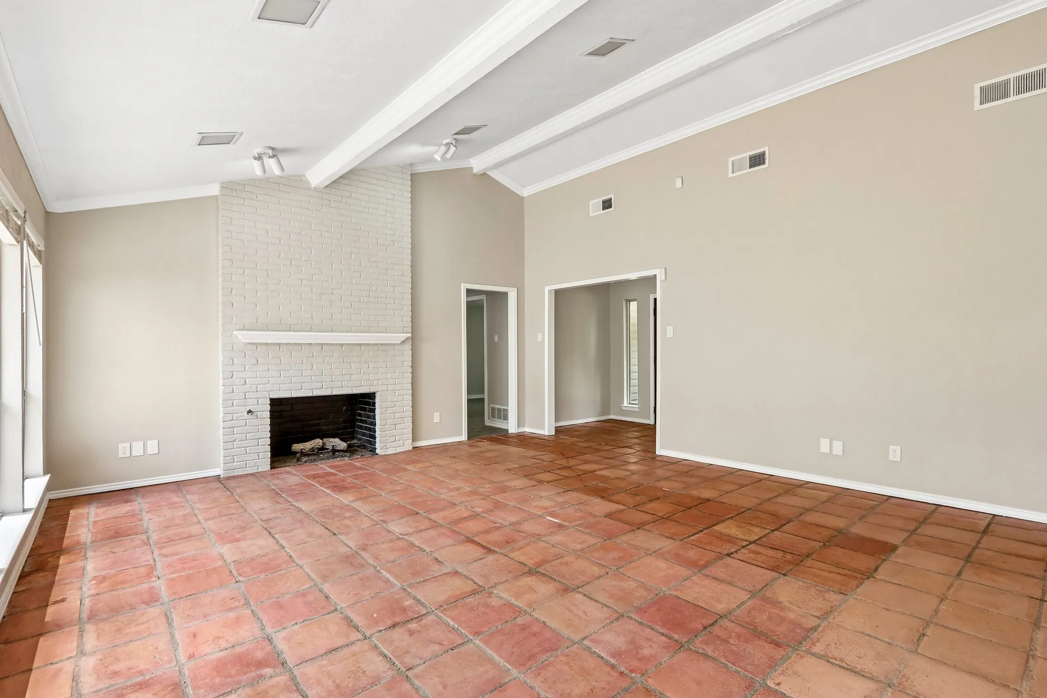 Single Family Residence For Sale in Collin County , 2840 Meadowbrook Drive, Plano, Texas 75075, 4 Bedroom, 3 Bathroom, 2 Garage spaces, 2,943 Sqft, built in 1974, mls#21368890, Real Estate Agent in Plano, Homes For Sale in Collin county, Homes For Sale in Plano, Realtor in Plano Texas, Real Estate Brokerage Independent Realty Texas, Luminita Cordes Realtor