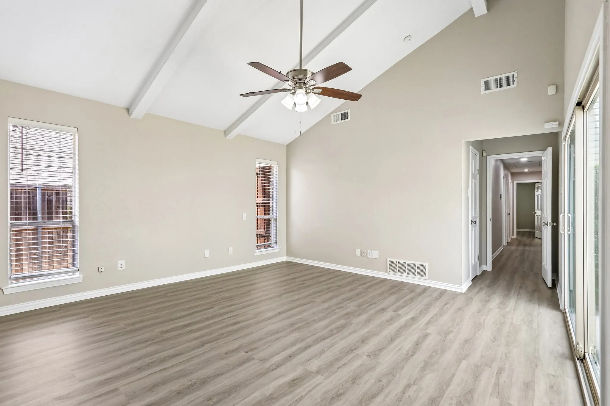 Single Family Residence For Sale in Collin County , 2840 Meadowbrook Drive, Plano, Texas 75075, 4 Bedroom, 3 Bathroom, 2 Garage spaces, 2,943 Sqft, built in 1974, mls#21368890, Real Estate Agent in Plano, Homes For Sale in Collin county, Homes For Sale in Plano, Realtor in Plano Texas, Real Estate Brokerage Independent Realty Texas, Luminita Cordes Realtor