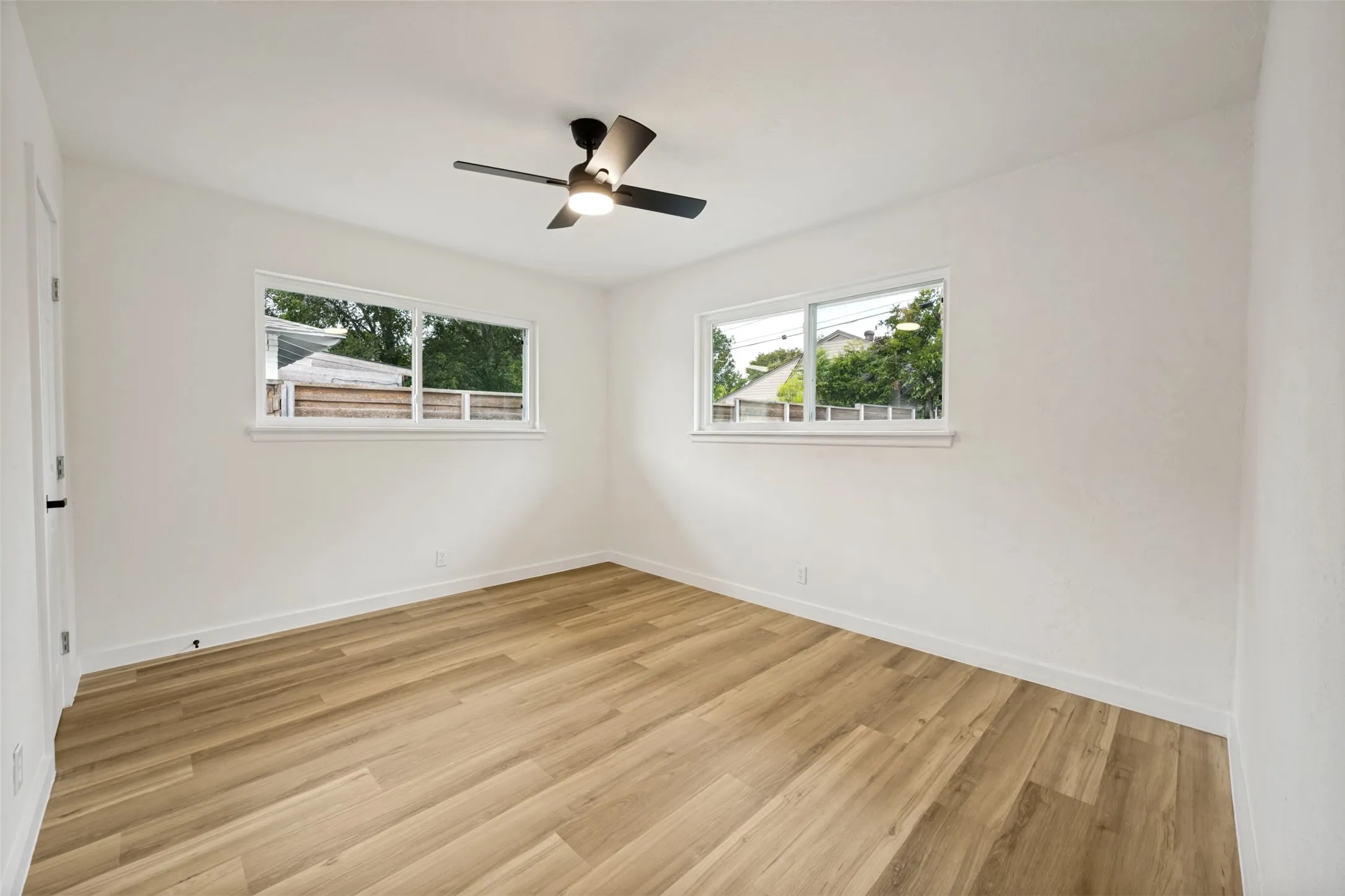 Single Family Residence For Sale in Tarrant County , 3612 Guadalupe Road, Fort Worth, Texas 76116, 4 Bedroom, 2 Bathroom, 2 Garage spaces, 1,768 Sqft, built in 1958, mls#21371137, Real Estate Agent in Fort Worth, Homes For Sale in Tarrant county, Homes For Sale in Fort Worth, Realtor in Fort Worth Texas, Real Estate Brokerage Independent Realty Texas, Luminita Cordes Realtor