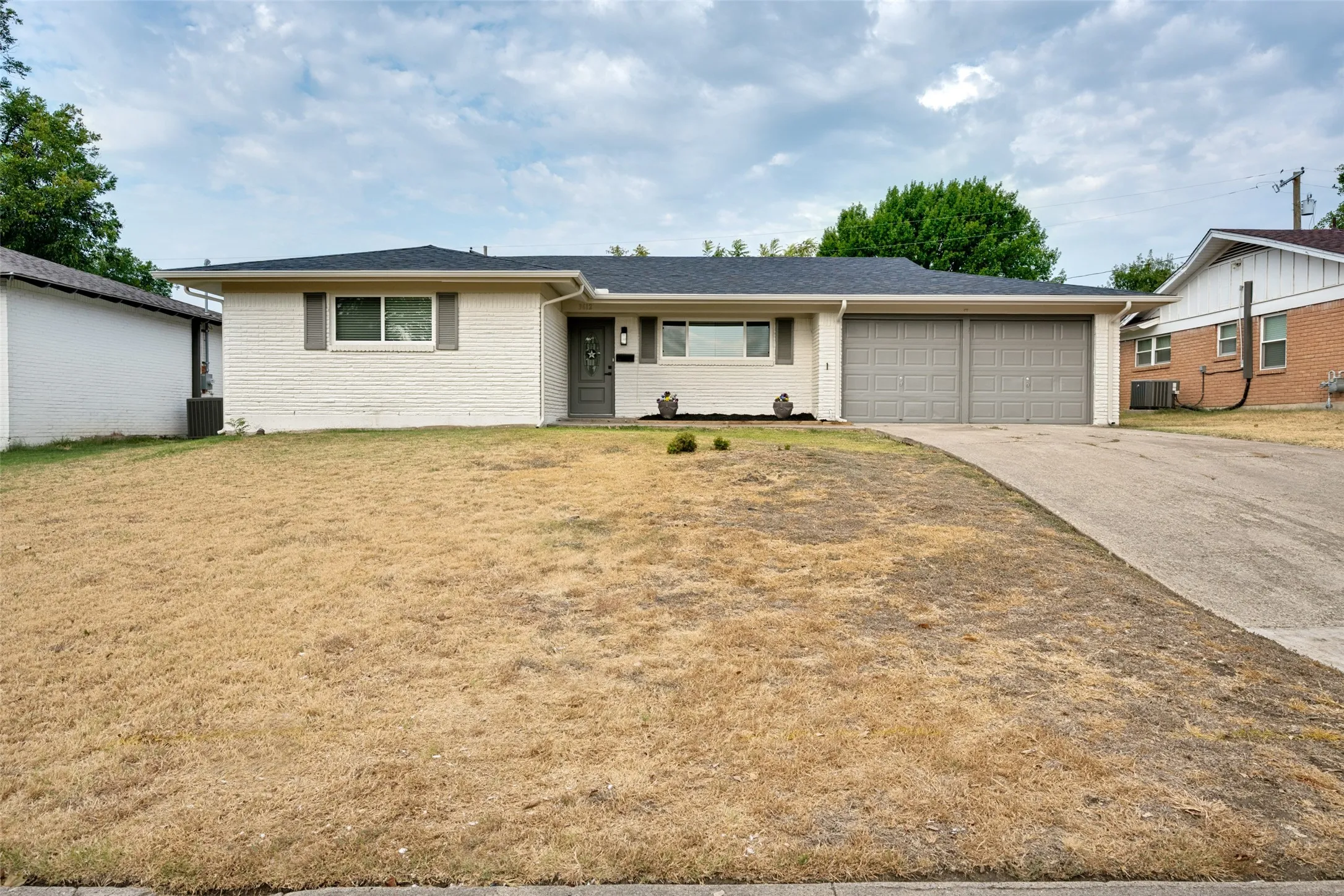 Single Family Residence For Sale in Tarrant County , 3612 Guadalupe Road, Fort Worth, Texas 76116, 4 Bedroom, 2 Bathroom, 2 Garage spaces, 1,768 Sqft, built in 1958, mls#21371137, Real Estate Agent in Fort Worth, Homes For Sale in Tarrant county, Homes For Sale in Fort Worth, Realtor in Fort Worth Texas, Real Estate Brokerage Independent Realty Texas, Luminita Cordes Realtor