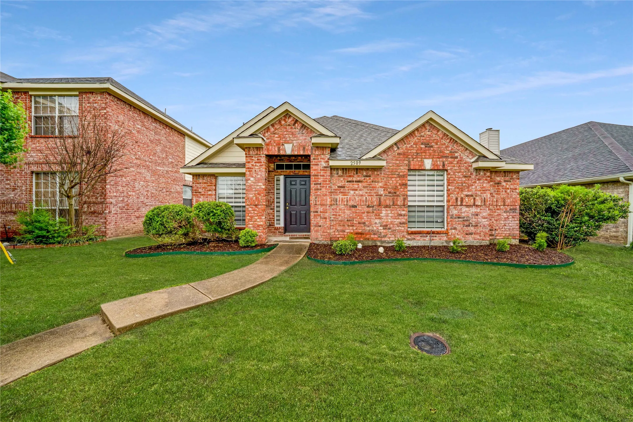 Single Family Residence For Rent in Collin County , 2509 N Brook Drive, Mc Kinney, Texas 75072, 3 Bedroom, 2 Bathroom, 2 Garage spaces, 1,594 Sqft, built in 2001, mls#21370686, Real Estate Agent in Mc Kinney, Homes For Rent in Collin county, Homes For Rent in Mc Kinney, Realtor in Mc Kinney Texas, Real Estate Brokerage Independent Realty Texas, Luminita Cordes Realtor