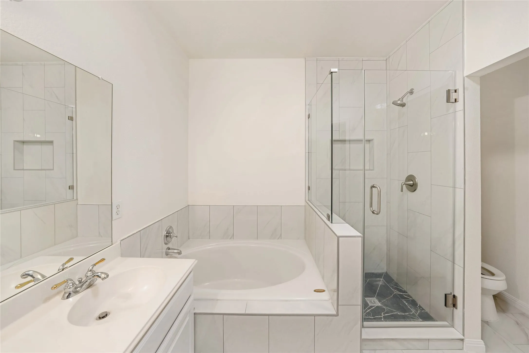 Single Family Residence For Rent in Collin County , 2509 N Brook Drive, Mc Kinney, Texas 75072, 3 Bedroom, 2 Bathroom, 2 Garage spaces, 1,594 Sqft, built in 2001, mls#21370686, Real Estate Agent in Mc Kinney, Homes For Rent in Collin county, Homes For Rent in Mc Kinney, Realtor in Mc Kinney Texas, Real Estate Brokerage Independent Realty Texas, Luminita Cordes Realtor