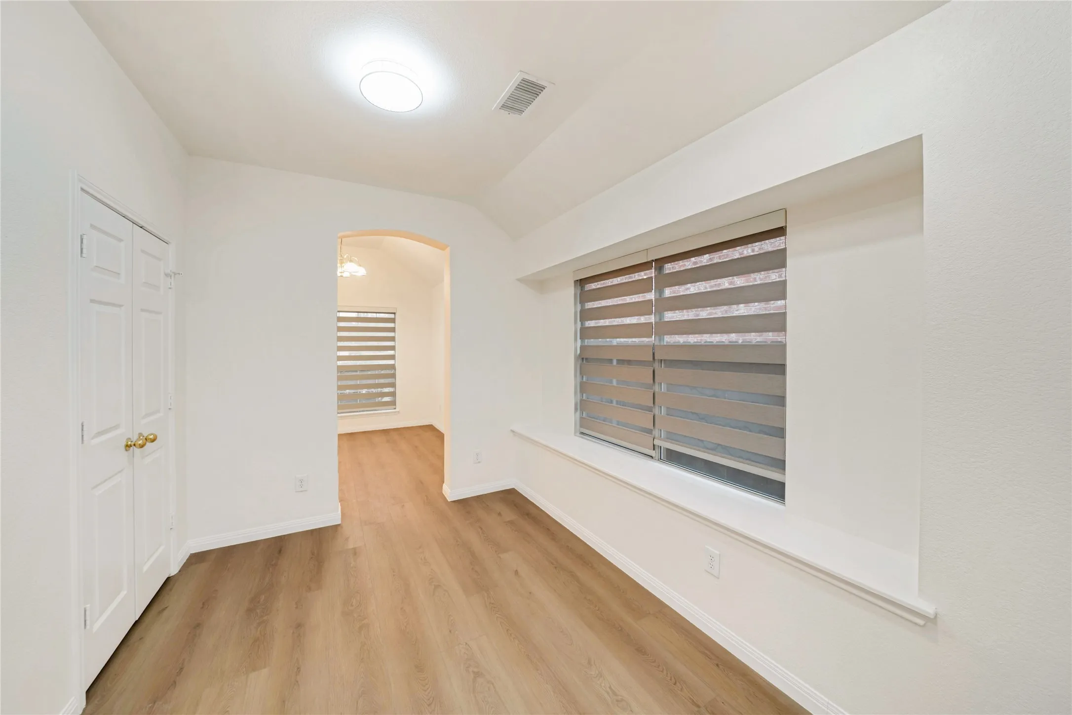 Single Family Residence For Rent in Collin County , 2509 N Brook Drive, Mc Kinney, Texas 75072, 3 Bedroom, 2 Bathroom, 2 Garage spaces, 1,594 Sqft, built in 2001, mls#21370686, Real Estate Agent in Mc Kinney, Homes For Rent in Collin county, Homes For Rent in Mc Kinney, Realtor in Mc Kinney Texas, Real Estate Brokerage Independent Realty Texas, Luminita Cordes Realtor