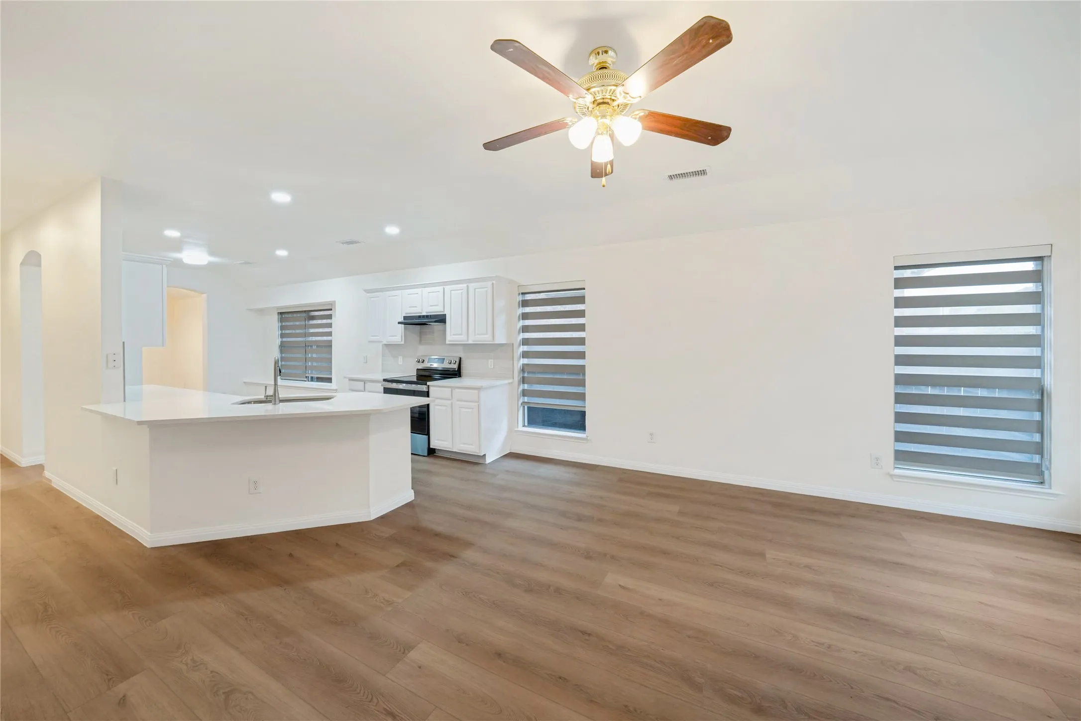 Single Family Residence For Rent in Collin County , 2509 N Brook Drive, Mc Kinney, Texas 75072, 3 Bedroom, 2 Bathroom, 2 Garage spaces, 1,594 Sqft, built in 2001, mls#21370686, Real Estate Agent in Mc Kinney, Homes For Rent in Collin county, Homes For Rent in Mc Kinney, Realtor in Mc Kinney Texas, Real Estate Brokerage Independent Realty Texas, Luminita Cordes Realtor