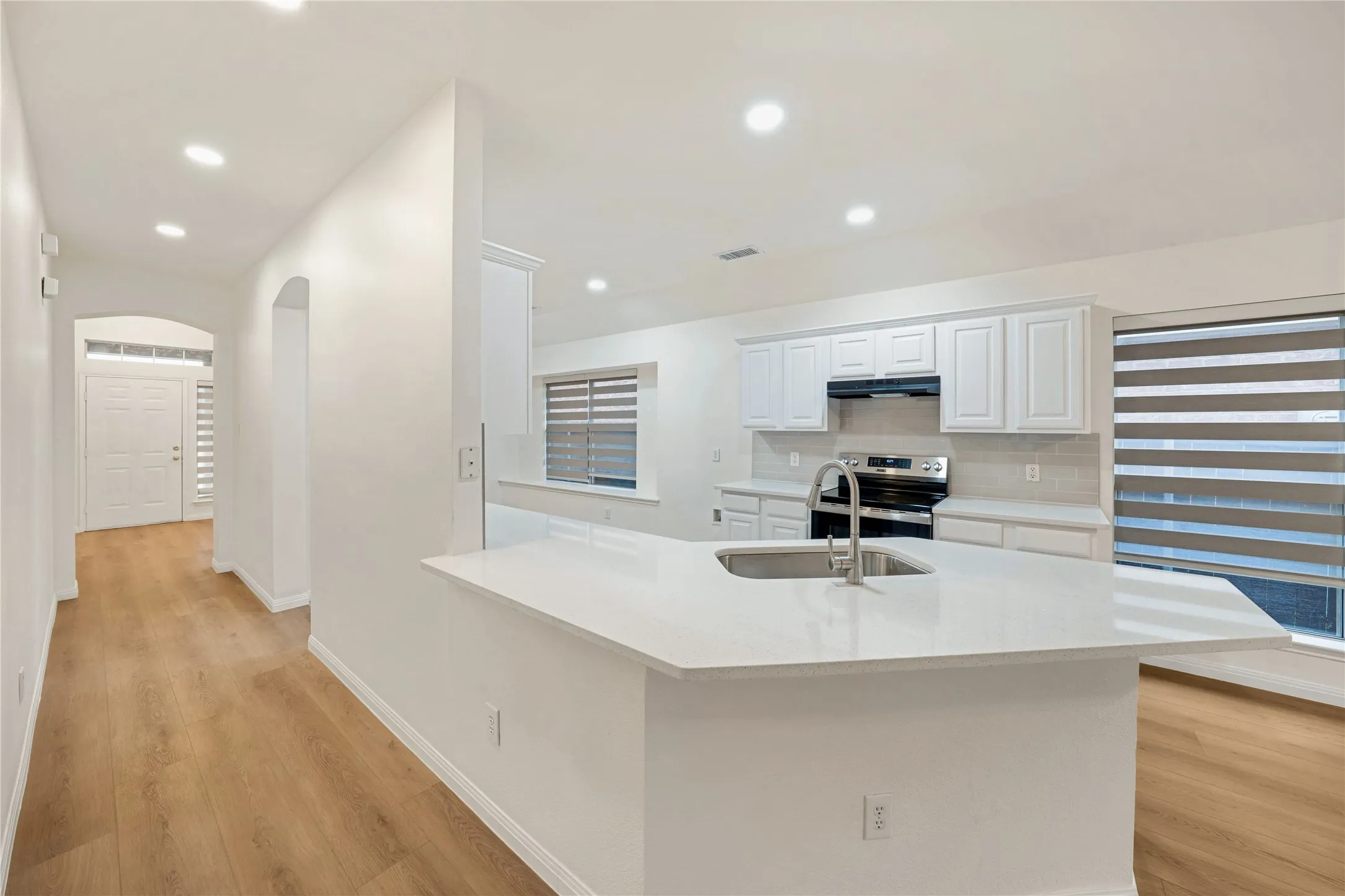 Single Family Residence For Rent in Collin County , 2509 N Brook Drive, Mc Kinney, Texas 75072, 3 Bedroom, 2 Bathroom, 2 Garage spaces, 1,594 Sqft, built in 2001, mls#21370686, Real Estate Agent in Mc Kinney, Homes For Rent in Collin county, Homes For Rent in Mc Kinney, Realtor in Mc Kinney Texas, Real Estate Brokerage Independent Realty Texas, Luminita Cordes Realtor