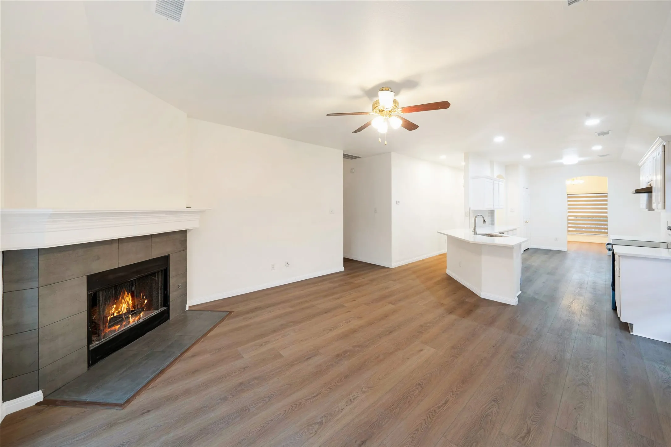 Single Family Residence For Rent in Collin County , 2509 N Brook Drive, Mc Kinney, Texas 75072, 3 Bedroom, 2 Bathroom, 2 Garage spaces, 1,594 Sqft, built in 2001, mls#21370686, Real Estate Agent in Mc Kinney, Homes For Rent in Collin county, Homes For Rent in Mc Kinney, Realtor in Mc Kinney Texas, Real Estate Brokerage Independent Realty Texas, Luminita Cordes Realtor