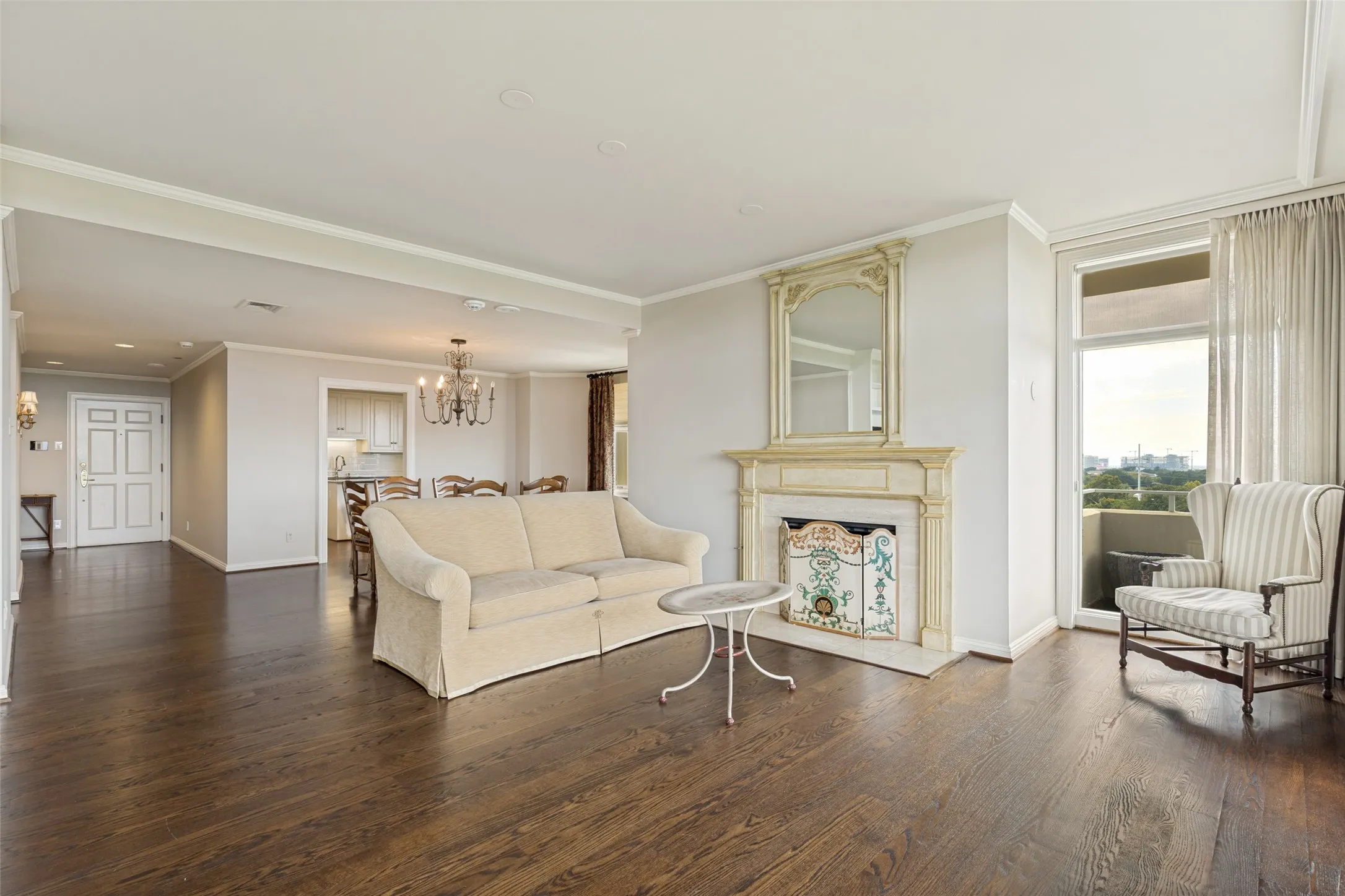 Condominium For Sale in Dallas County , 4500 Roland Avenue 805, Highland Park, Texas 75219, 2 Bedroom, 3 Bathroom, 1 Garage spaces, 2,404 Sqft, built in 1982, mls#21369290, Real Estate Agent in Highland Park, Homes For Sale in Dallas county, Homes For Sale in Highland Park, Realtor in Highland Park Texas, Real Estate Brokerage Independent Realty Texas, Luminita Cordes Realtor