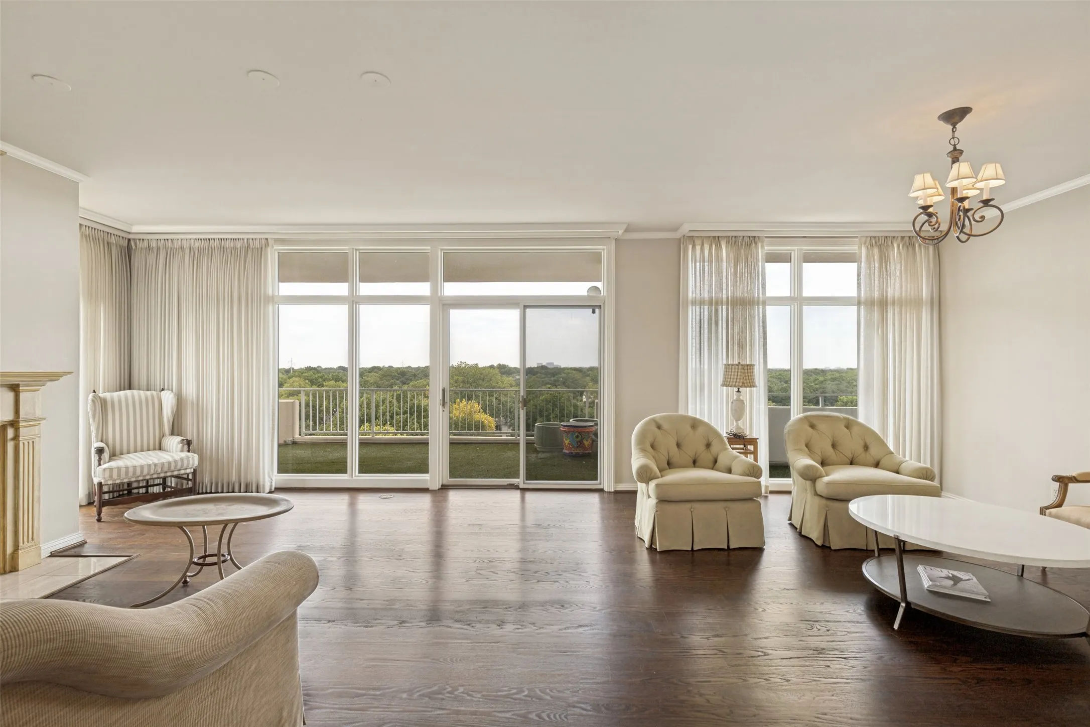 Walk in to amazing views of Highland Park