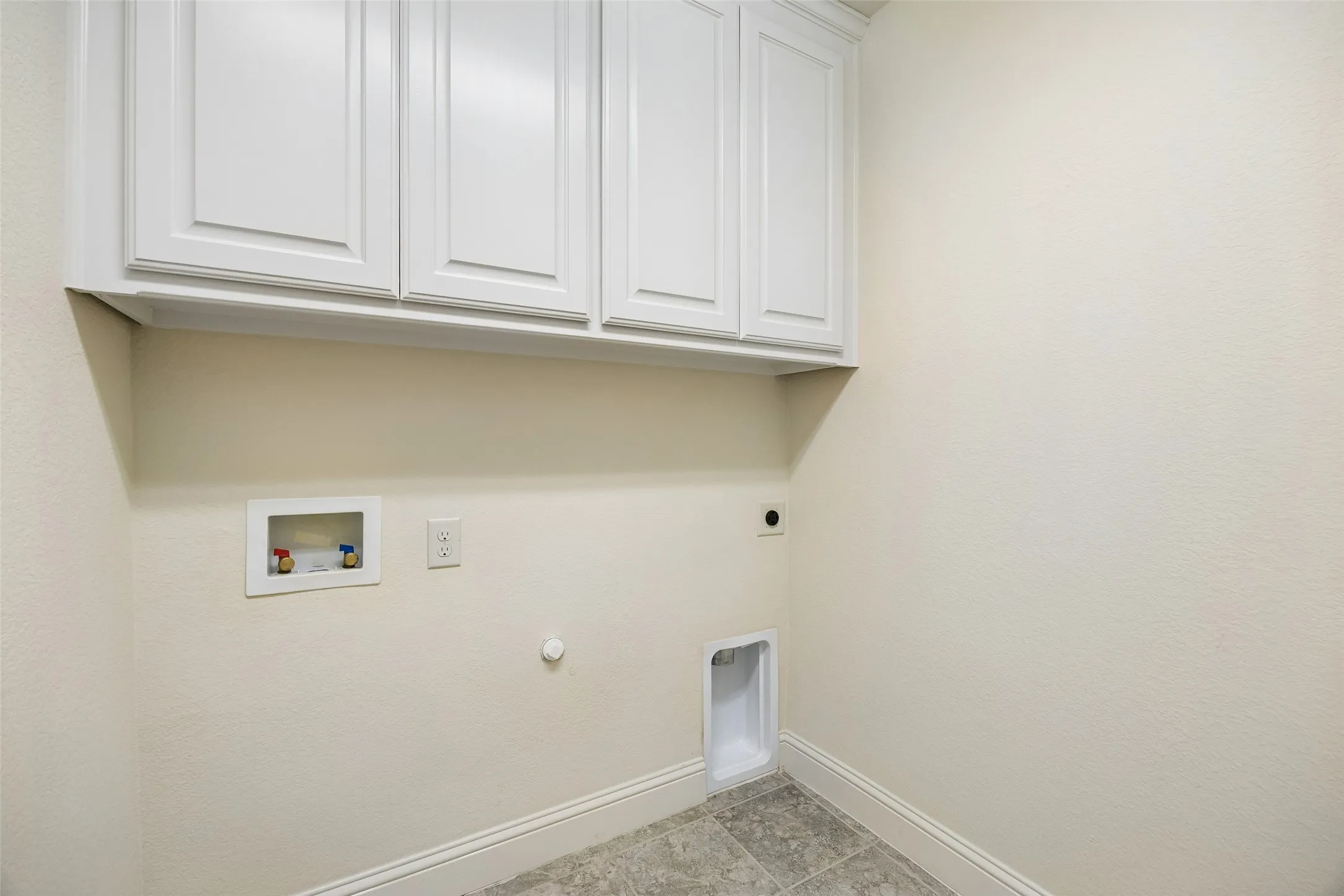 Single Family Residence For Sale in Dallas County , 779 Cameron Court, Coppell, Texas 75019, 3 Bedroom, 4 Bathroom, 2 Garage spaces, 2,496 Sqft, built in 2014, mls#21367312, Real Estate Agent in Coppell, Homes For Sale in Dallas county, Homes For Sale in Coppell, Realtor in Coppell Texas, Real Estate Brokerage Independent Realty Texas, Luminita Cordes Realtor