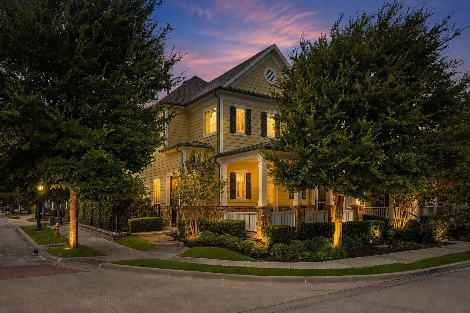 Single Family Residence For Sale in Dallas County , 779 Cameron Court, Coppell, Texas 75019, 3 Bedroom, 4 Bathroom, 2 Garage spaces, 2,496 Sqft, built in 2014, mls#21367312, Real Estate Agent in Coppell, Homes For Sale in Dallas county, Homes For Sale in Coppell, Realtor in Coppell Texas, Real Estate Brokerage Independent Realty Texas, Luminita Cordes Realtor