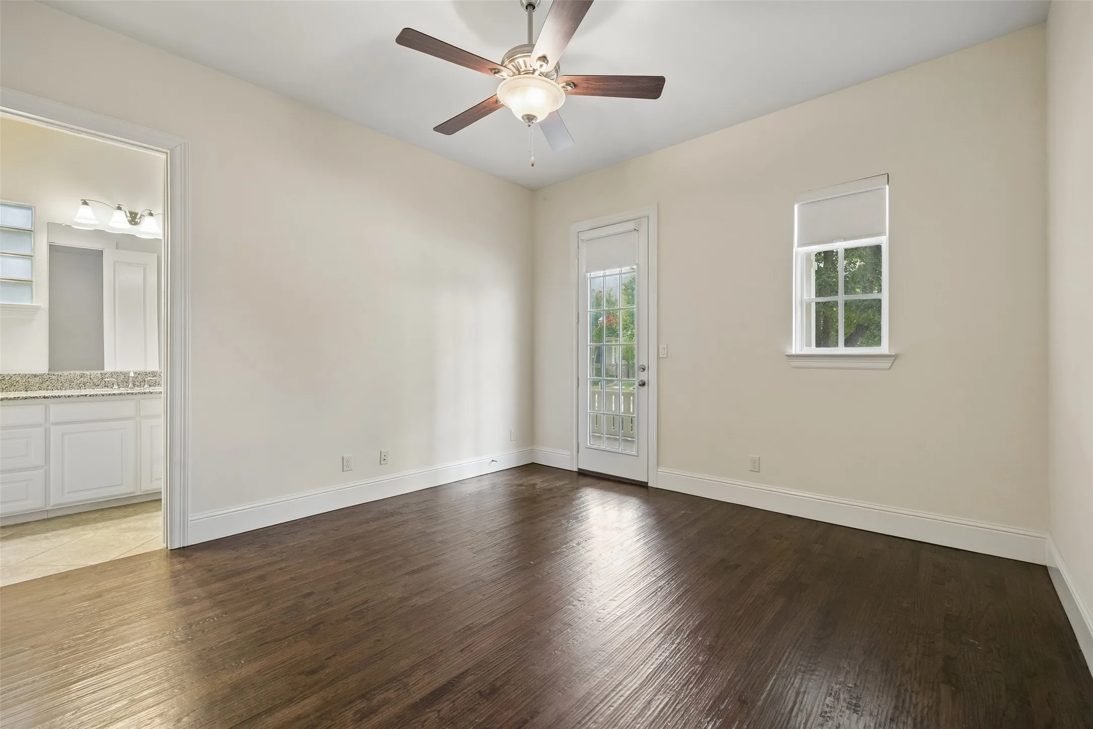 Single Family Residence For Sale in Dallas County , 779 Cameron Court, Coppell, Texas 75019, 3 Bedroom, 4 Bathroom, 2 Garage spaces, 2,496 Sqft, built in 2014, mls#21367312, Real Estate Agent in Coppell, Homes For Sale in Dallas county, Homes For Sale in Coppell, Realtor in Coppell Texas, Real Estate Brokerage Independent Realty Texas, Luminita Cordes Realtor
