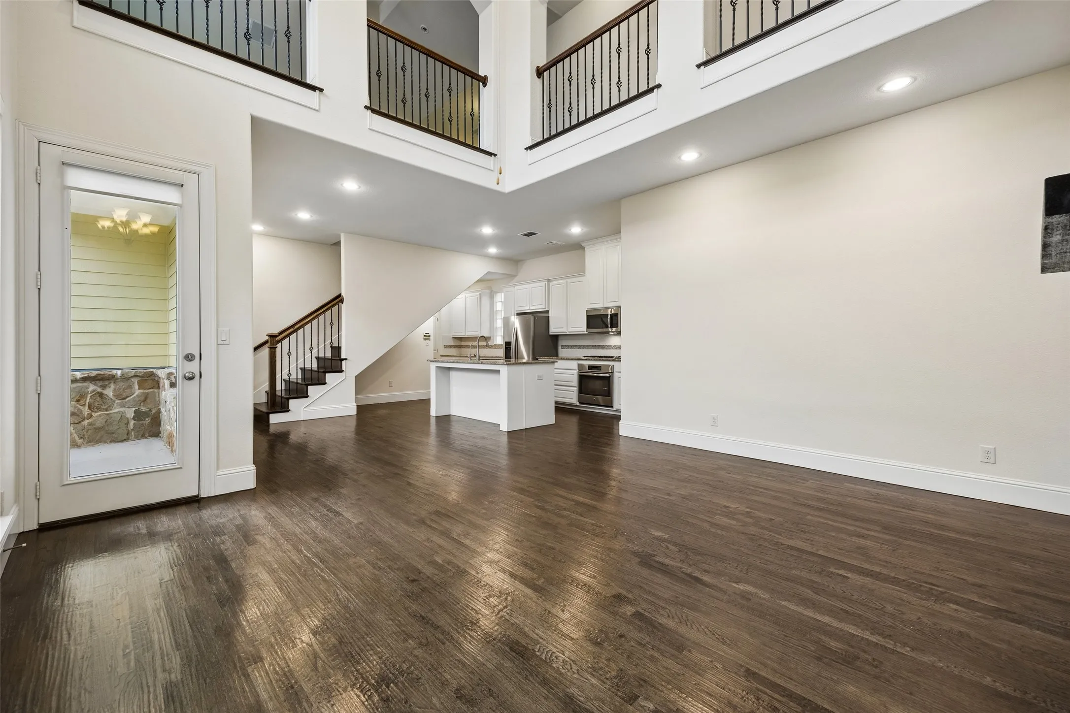 Single Family Residence For Sale in Dallas County , 779 Cameron Court, Coppell, Texas 75019, 3 Bedroom, 4 Bathroom, 2 Garage spaces, 2,496 Sqft, built in 2014, mls#21367312, Real Estate Agent in Coppell, Homes For Sale in Dallas county, Homes For Sale in Coppell, Realtor in Coppell Texas, Real Estate Brokerage Independent Realty Texas, Luminita Cordes Realtor
