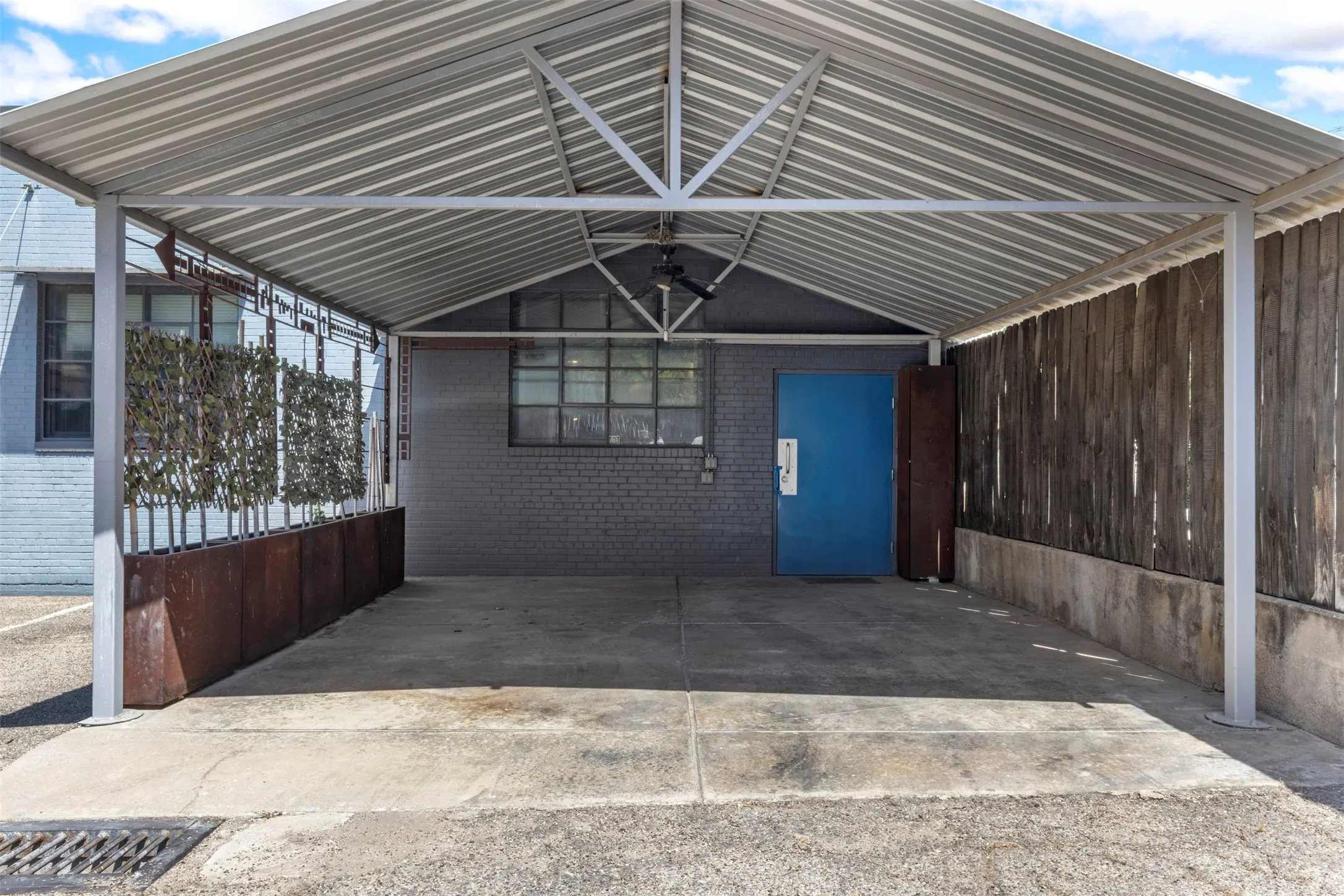 2-car carport w private door to the living room