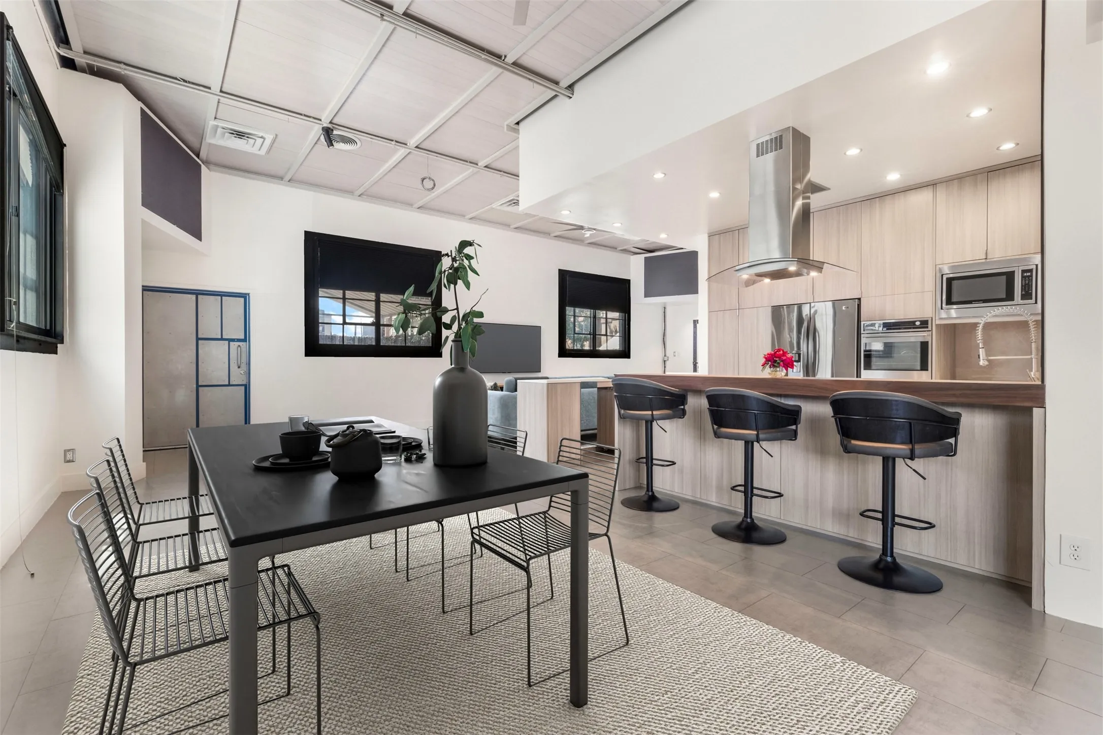 Condominium For Sale in Dallas County , 215 N Walton Street 9 & 11, Dallas, Texas 75226, 1 Bedroom, 1 Bathroom, Garage spaces, 1,494 Sqft, built in 1957, mls#21370826, Real Estate Agent in Dallas, Homes For Sale in Dallas county, Homes For Sale in Dallas, Realtor in Dallas Texas, Real Estate Brokerage Independent Realty Texas, Luminita Cordes Realtor