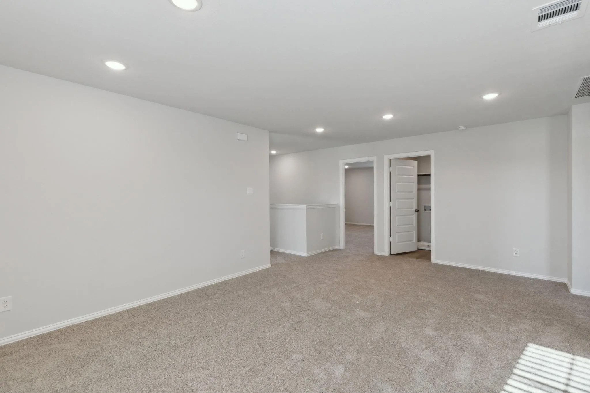 Single Family Residence For Rent in Grayson County , 1907 Rolling Ridge Drive, Van Alstyne, Texas 75495, 5 Bedroom, 3 Bathroom, 2 Garage spaces, 2,484 Sqft, built in 2024, mls#21371303, Real Estate Agent in Van Alstyne, Homes For Rent in Grayson county, Homes For Rent in Van Alstyne, Realtor in Van Alstyne Texas, Real Estate Brokerage Independent Realty Texas, Luminita Cordes Realtor