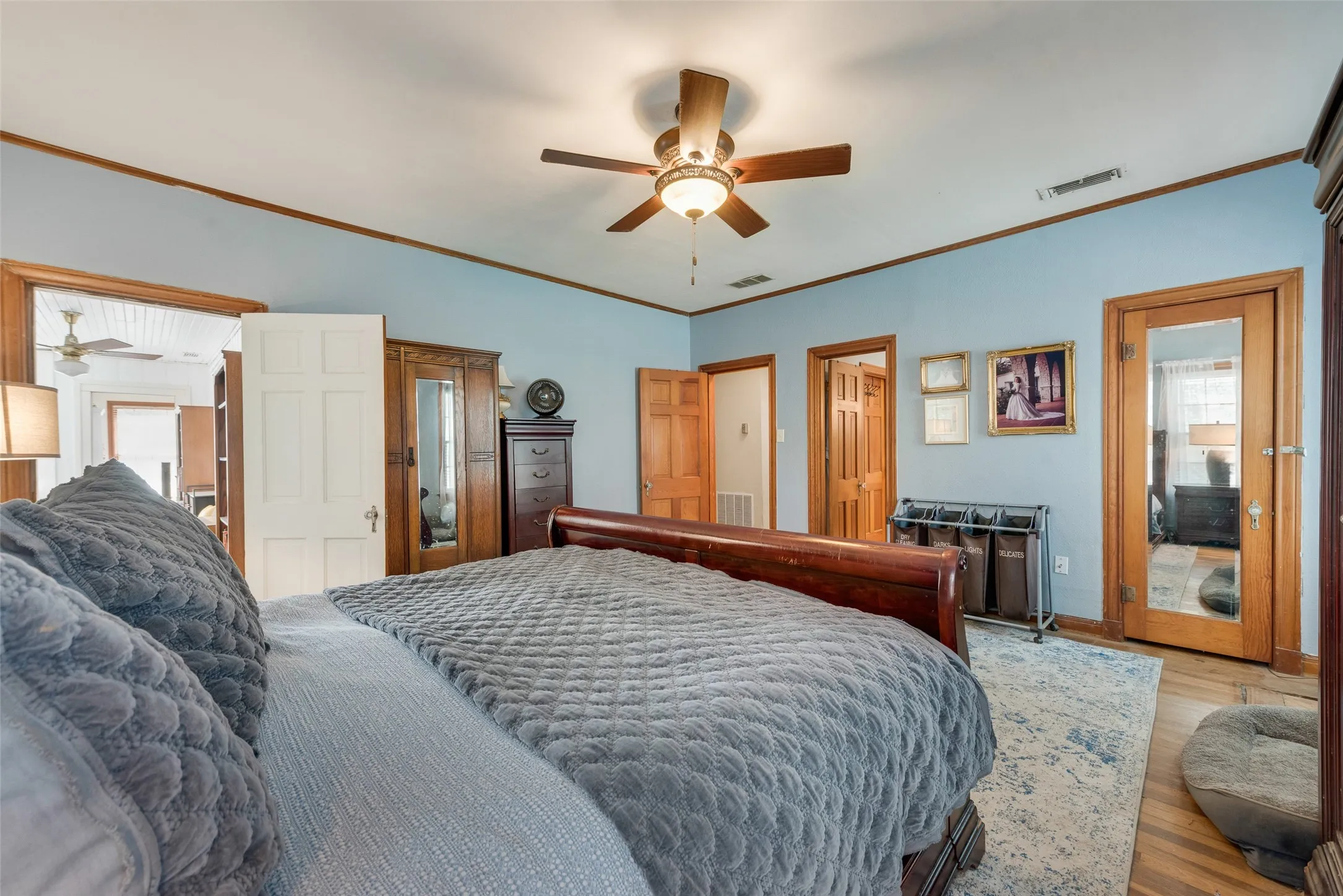 Single Family Residence For Sale in Van Zandt County , 233 E High Street, Wills Point, Texas 75169, 5 Bedroom, 3 Bathroom, 2 Garage spaces, 2,952 Sqft, built in 1930, mls#21370719, Real Estate Agent in Wills Point, Homes For Sale in Van Zandt county, Homes For Sale in Wills Point, Realtor in Wills Point Texas, Real Estate Brokerage Independent Realty Texas, Luminita Cordes Realtor
