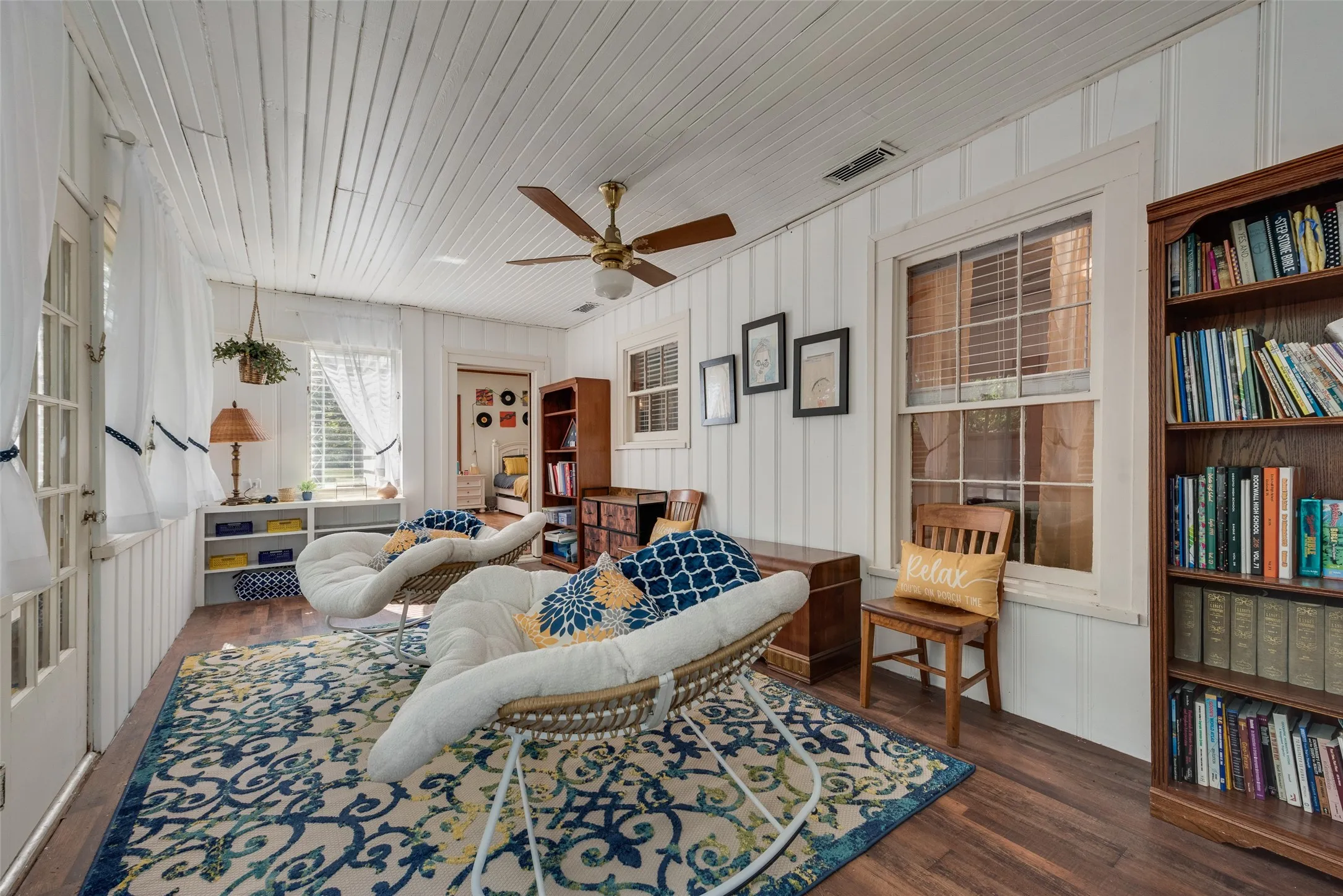 Single Family Residence For Sale in Van Zandt County , 233 E High Street, Wills Point, Texas 75169, 5 Bedroom, 3 Bathroom, 2 Garage spaces, 2,952 Sqft, built in 1930, mls#21370719, Real Estate Agent in Wills Point, Homes For Sale in Van Zandt county, Homes For Sale in Wills Point, Realtor in Wills Point Texas, Real Estate Brokerage Independent Realty Texas, Luminita Cordes Realtor