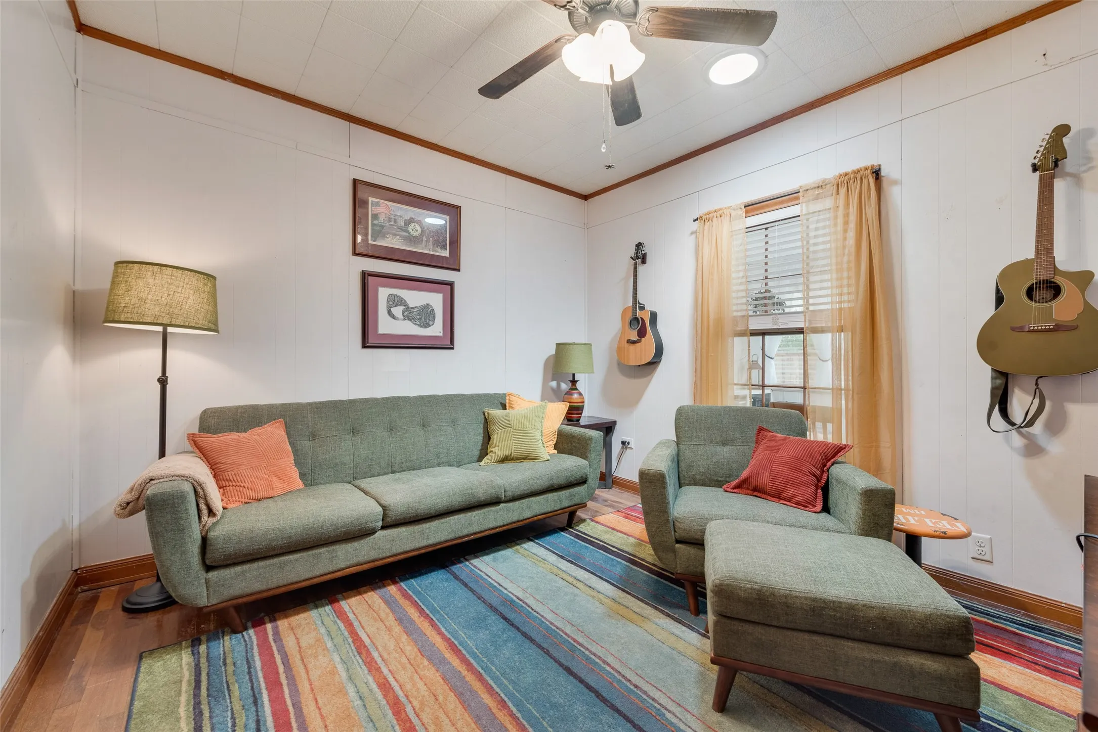 Single Family Residence For Sale in Van Zandt County , 233 E High Street, Wills Point, Texas 75169, 5 Bedroom, 3 Bathroom, 2 Garage spaces, 2,952 Sqft, built in 1930, mls#21370719, Real Estate Agent in Wills Point, Homes For Sale in Van Zandt county, Homes For Sale in Wills Point, Realtor in Wills Point Texas, Real Estate Brokerage Independent Realty Texas, Luminita Cordes Realtor