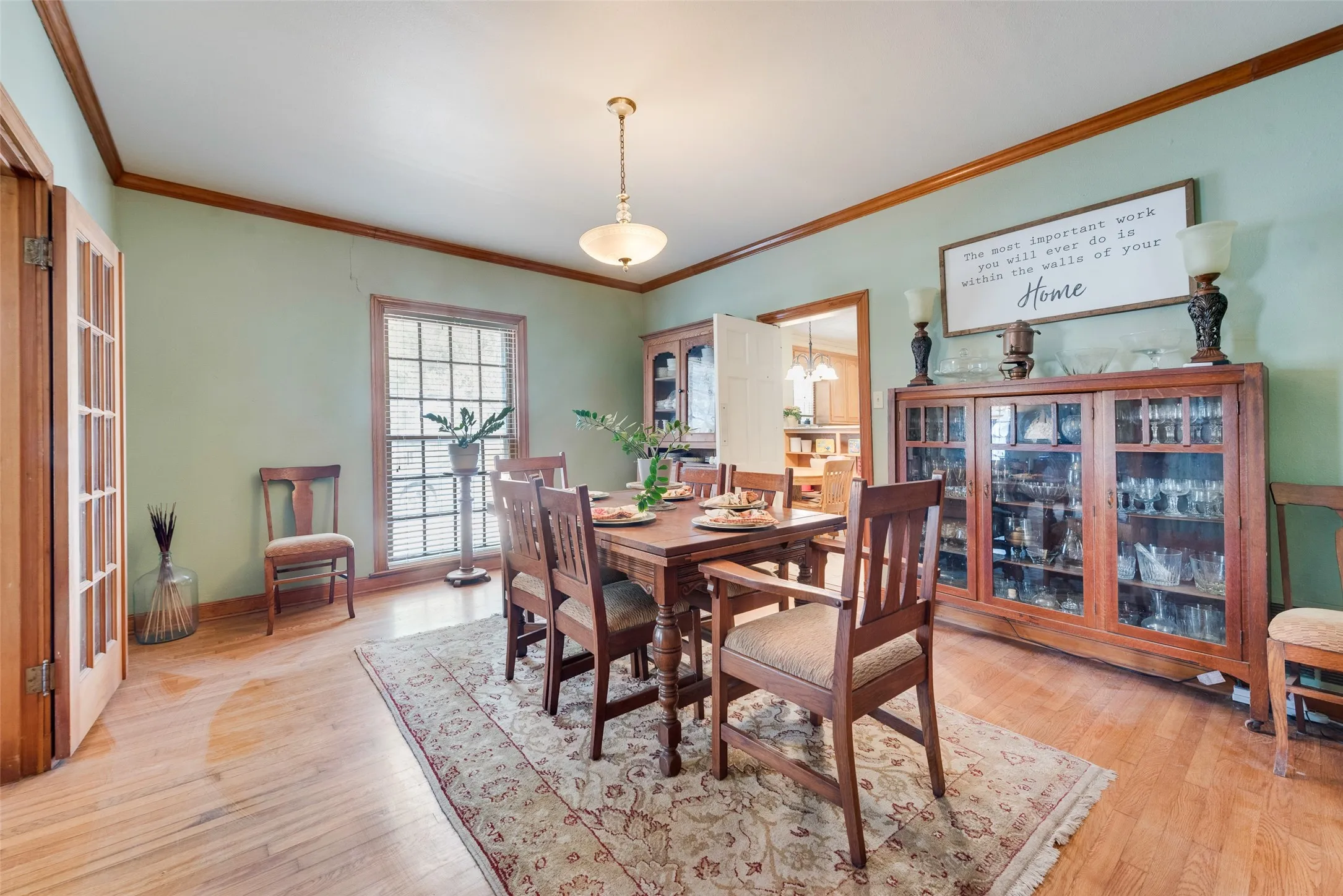 Single Family Residence For Sale in Van Zandt County , 233 E High Street, Wills Point, Texas 75169, 5 Bedroom, 3 Bathroom, 2 Garage spaces, 2,952 Sqft, built in 1930, mls#21370719, Real Estate Agent in Wills Point, Homes For Sale in Van Zandt county, Homes For Sale in Wills Point, Realtor in Wills Point Texas, Real Estate Brokerage Independent Realty Texas, Luminita Cordes Realtor