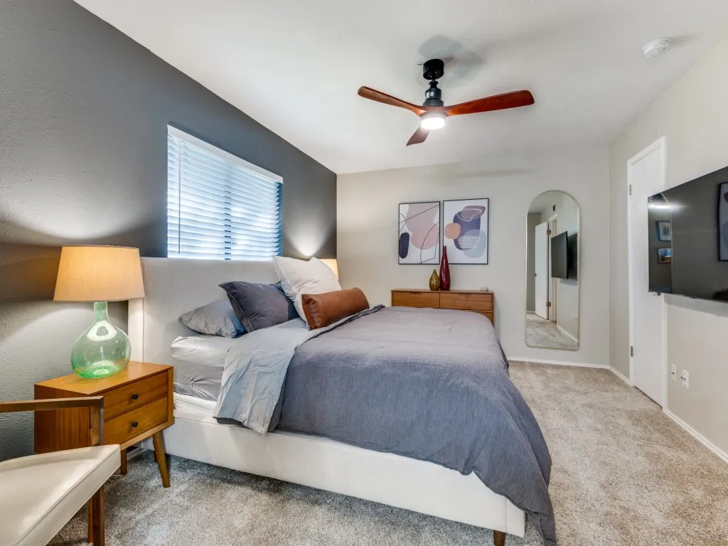 Single Family Residence For Rent in Tarrant County , 305 Westover Drive, Euless, Texas 76039, 3 Bedroom, 2 Bathroom, 2 Garage spaces, 1,528 Sqft, built in 1983, mls#21371292, Real Estate Agent in Euless, Homes For Rent in Tarrant county, Homes For Rent in Euless, Realtor in Euless Texas, Real Estate Brokerage Independent Realty Texas, Luminita Cordes Realtor