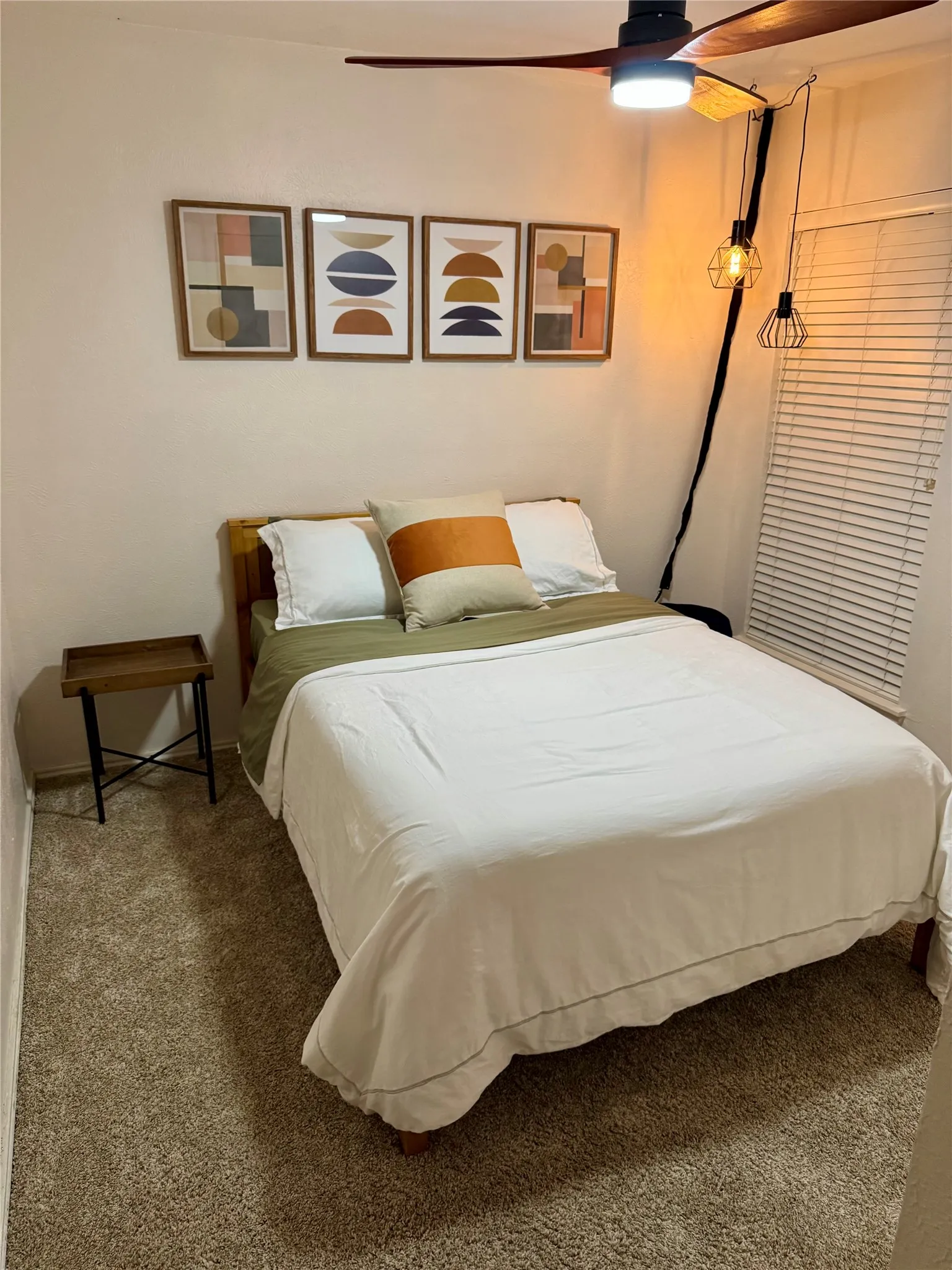 Single Family Residence For Rent in Tarrant County , 305 Westover Drive, Euless, Texas 76039, 3 Bedroom, 2 Bathroom, 2 Garage spaces, 1,528 Sqft, built in 1983, mls#21371292, Real Estate Agent in Euless, Homes For Rent in Tarrant county, Homes For Rent in Euless, Realtor in Euless Texas, Real Estate Brokerage Independent Realty Texas, Luminita Cordes Realtor