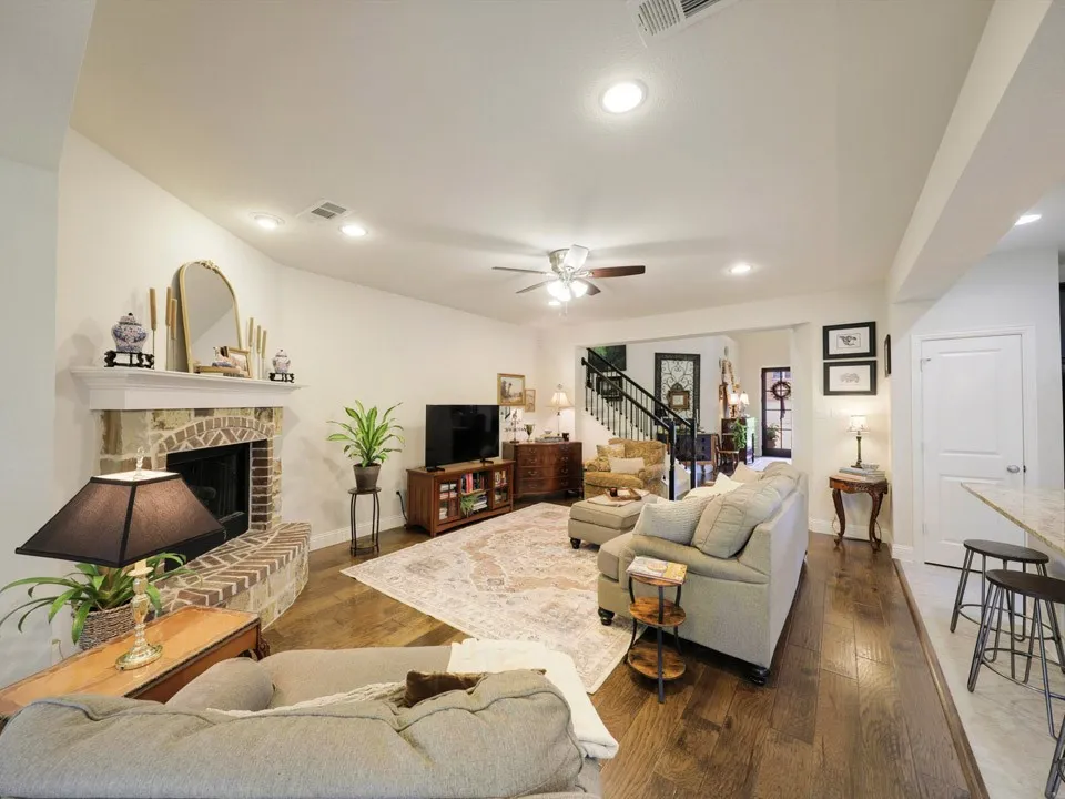 Single Family Residence For Sale in Collin County , 2601 Patriot Drive, Melissa, Texas 75454, 3 Bedroom, 3 Bathroom, 2 Garage spaces, 2,742 Sqft, built in 2014, mls#21367829, Real Estate Agent in Melissa, Homes For Sale in Collin county, Homes For Sale in Melissa, Realtor in Melissa Texas, Real Estate Brokerage Independent Realty Texas, Luminita Cordes Realtor