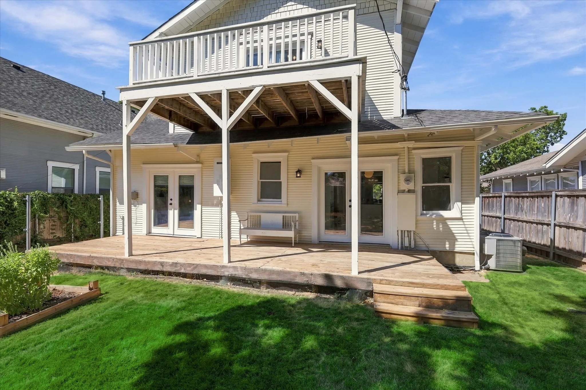 Single Family Residence For Sale in Tarrant County , 1933 Fairmount Avenue, Fort Worth, Texas 76110, 4 Bedroom, 3 Bathroom, Garage spaces, 1,792 Sqft, built in 1920, mls#21371241, Real Estate Agent in Fort Worth, Homes For Sale in Tarrant county, Homes For Sale in Fort Worth, Realtor in Fort Worth Texas, Real Estate Brokerage Independent Realty Texas, Luminita Cordes Realtor