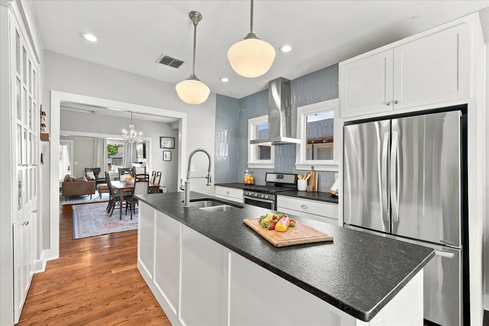 Single Family Residence For Sale in Tarrant County , 1933 Fairmount Avenue, Fort Worth, Texas 76110, 4 Bedroom, 3 Bathroom, Garage spaces, 1,792 Sqft, built in 1920, mls#21371241, Real Estate Agent in Fort Worth, Homes For Sale in Tarrant county, Homes For Sale in Fort Worth, Realtor in Fort Worth Texas, Real Estate Brokerage Independent Realty Texas, Luminita Cordes Realtor
