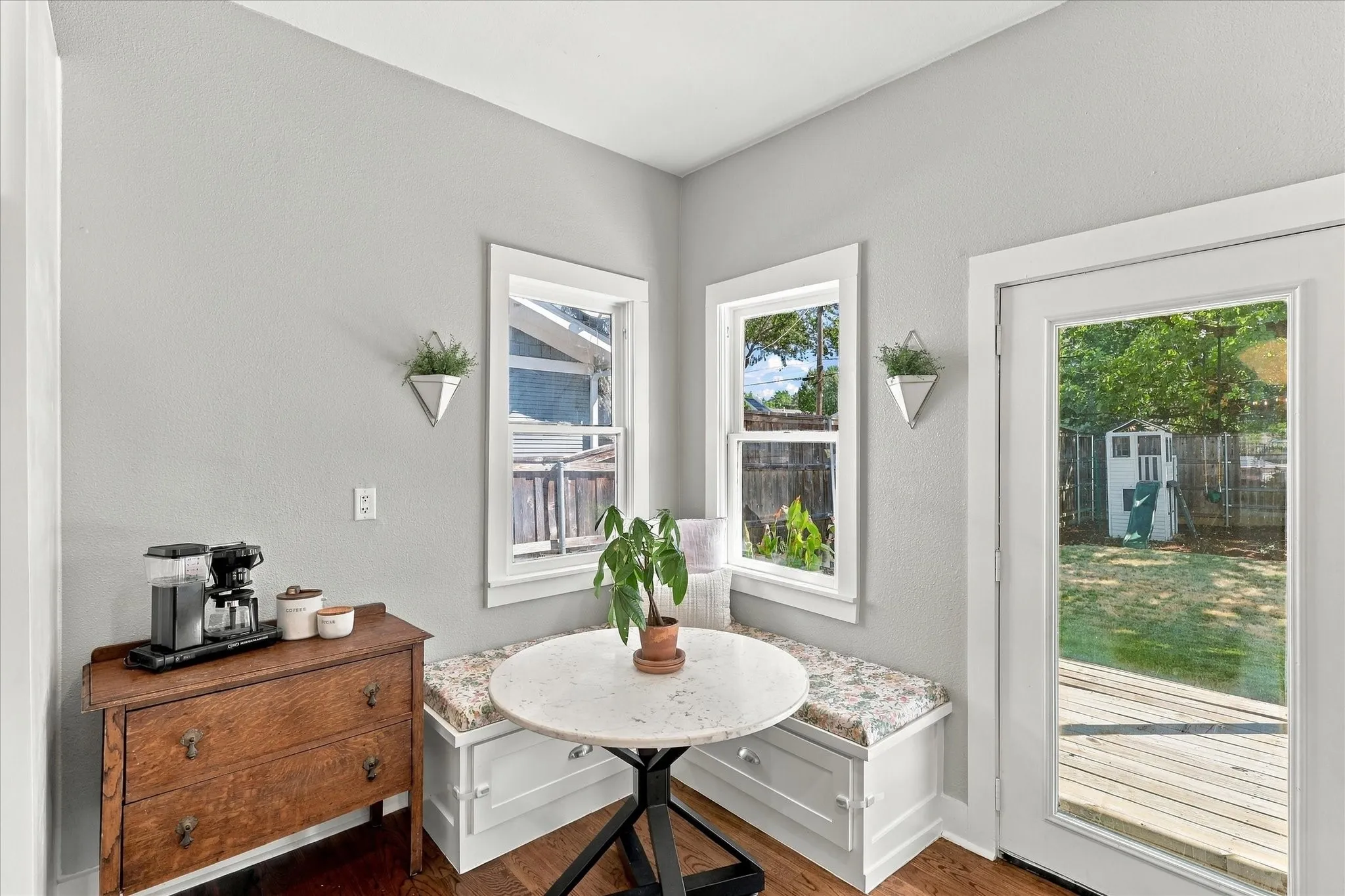 Single Family Residence For Sale in Tarrant County , 1933 Fairmount Avenue, Fort Worth, Texas 76110, 4 Bedroom, 3 Bathroom, Garage spaces, 1,792 Sqft, built in 1920, mls#21371241, Real Estate Agent in Fort Worth, Homes For Sale in Tarrant county, Homes For Sale in Fort Worth, Realtor in Fort Worth Texas, Real Estate Brokerage Independent Realty Texas, Luminita Cordes Realtor