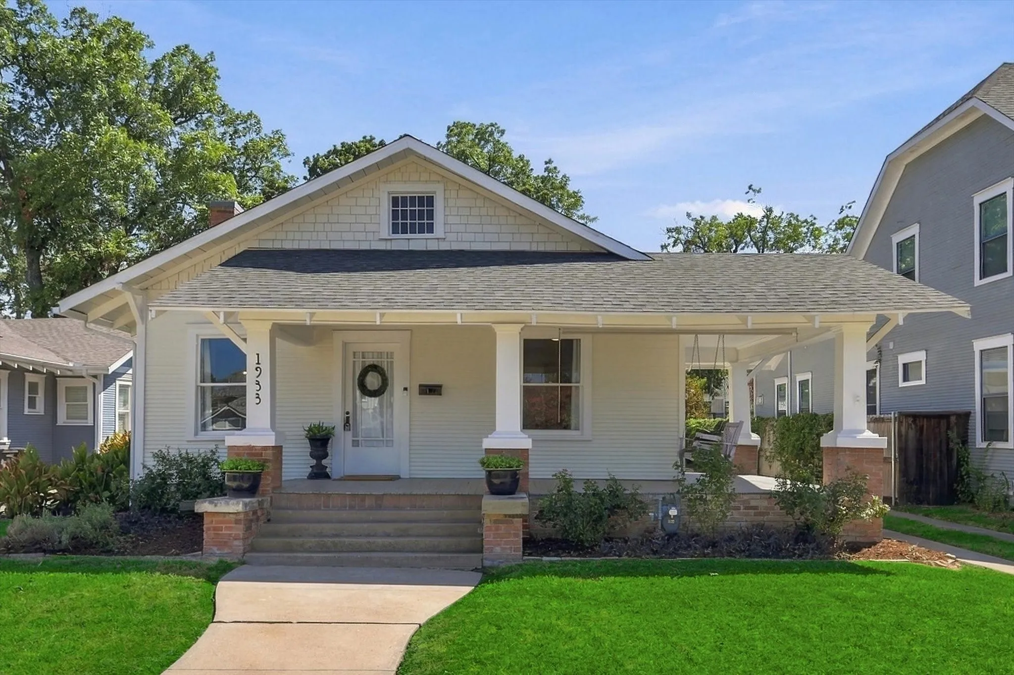 Single Family Residence For Sale in Tarrant County , 1933 Fairmount Avenue, Fort Worth, Texas 76110, 4 Bedroom, 3 Bathroom, Garage spaces, 1,792 Sqft, built in 1920, mls#21371241, Real Estate Agent in Fort Worth, Homes For Sale in Tarrant county, Homes For Sale in Fort Worth, Realtor in Fort Worth Texas, Real Estate Brokerage Independent Realty Texas, Luminita Cordes Realtor